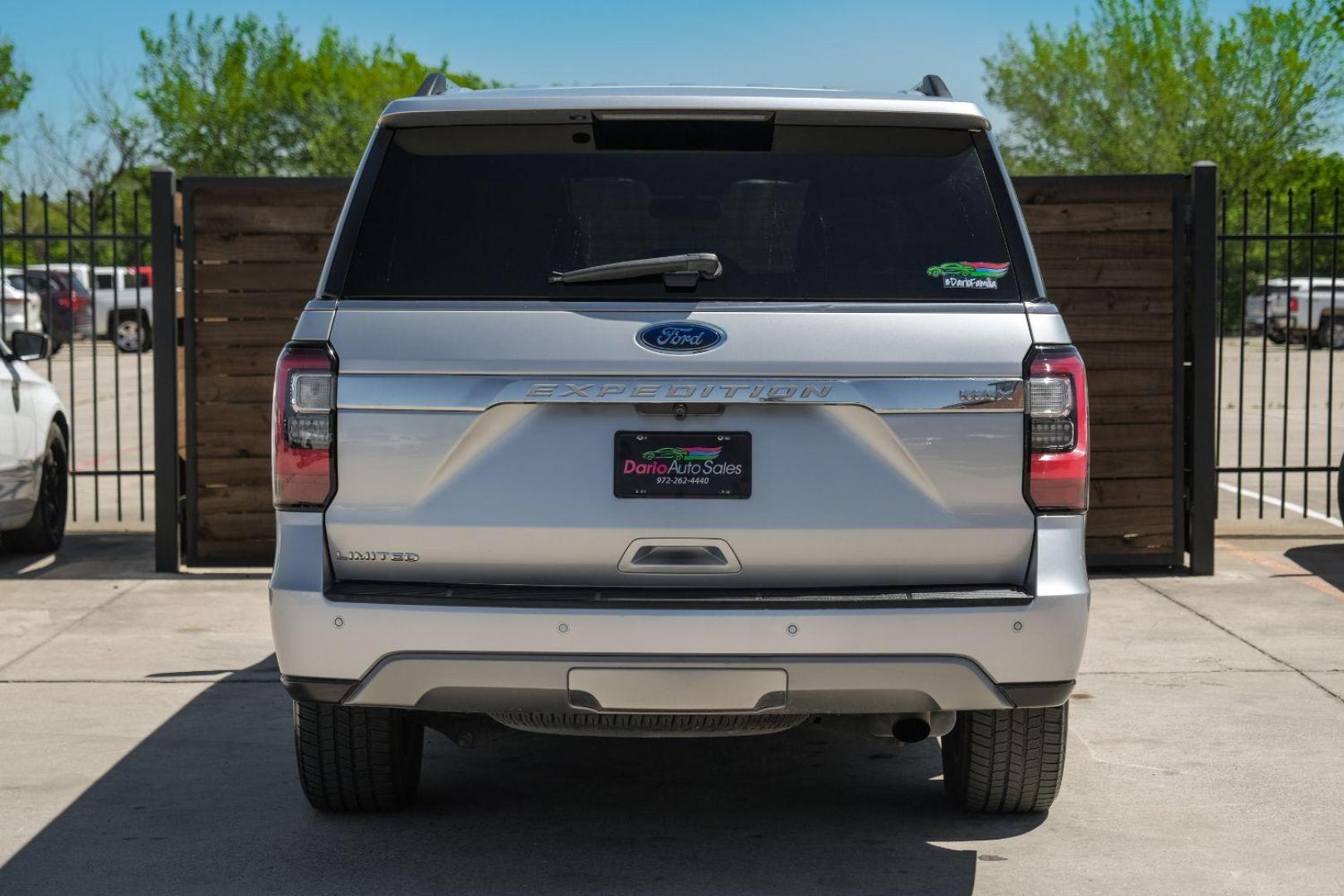 2019 Silver Ford Expedition MAX Limited (1FMJK1KTXKE) with an 3.5L V6 DOHC 24V FFV engine, 6-Speed Automatic transmission, located at 2401 E Main St., Grand Prairie, TX, 75050, (972) 262-4440, 32.748981, -96.969643 - Photo#11