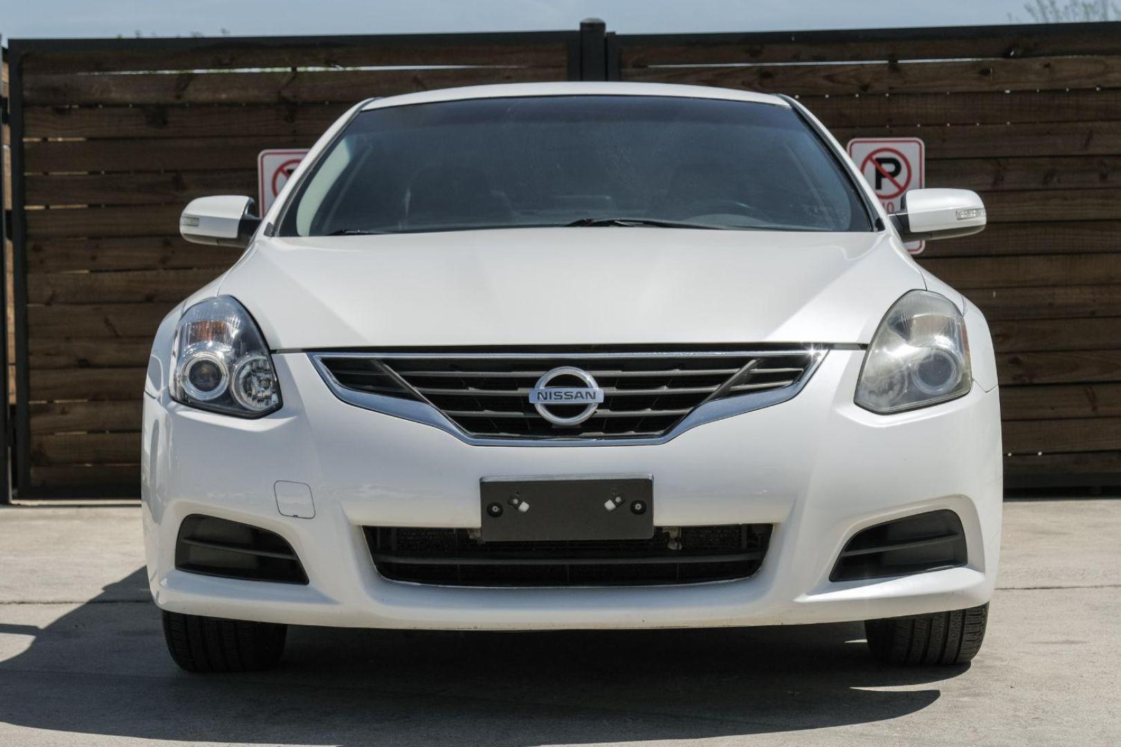 2012 White Nissan Altima 2.5 S CVT Coupe (1N4AL2EP8CC) with an 2.5L L4 DOHC 16V engine, located at 2401 E Main St., Grand Prairie, TX, 75050, (972) 262-4440, 32.748981, -96.969643 - Photo#5