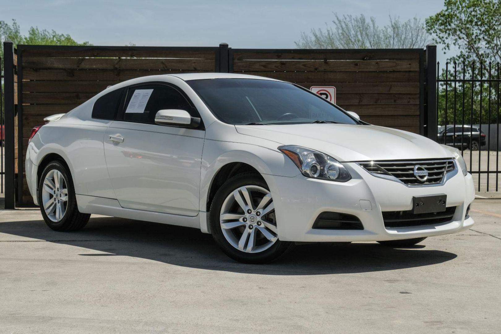 2012 White Nissan Altima 2.5 S CVT Coupe (1N4AL2EP8CC) with an 2.5L L4 DOHC 16V engine, located at 2401 E Main St., Grand Prairie, TX, 75050, (972) 262-4440, 32.748981, -96.969643 - Photo#6