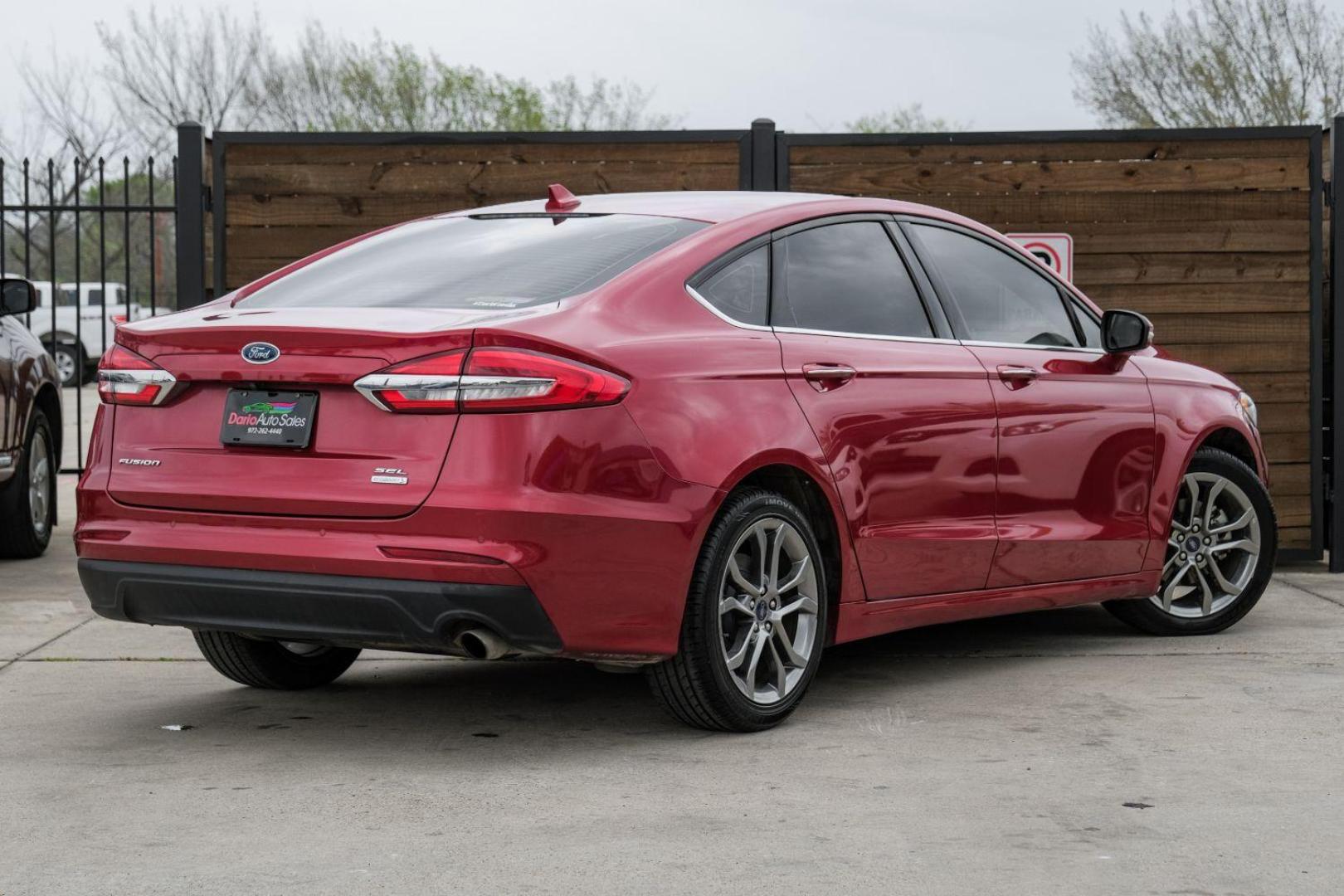 2020 Red Ford Fusion SEL (3FA6P0CD1LR) with an 1.5L L4 DOHC 16V engine, 6-Speed Automatic transmission, located at 2401 E Main St., Grand Prairie, TX, 75050, (972) 262-4440, 32.748981, -96.969643 - Photo#9