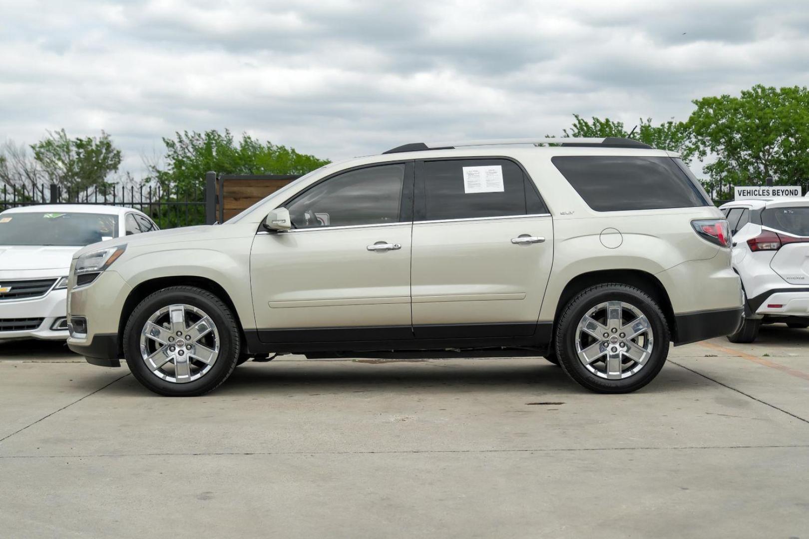 2017 Tan GMC Acadia Limited FWD (1GKKRSKD2HJ) with an 3.6L V6 DOHC 24V engine, 6-Speed Automatic transmission, located at 2401 E Main St., Grand Prairie, TX, 75050, (972) 262-4440, 32.748981, -96.969643 - Photo#17