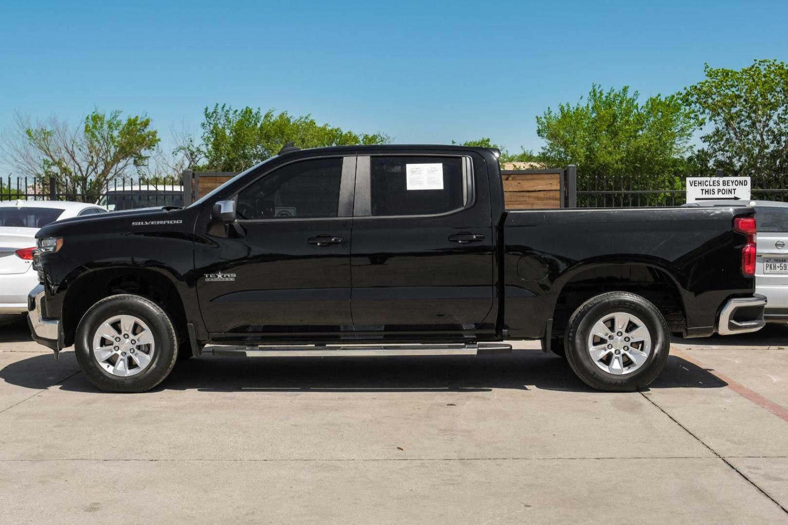 2019 BLACK Chevrolet Silverado 1500 LT Crew Cab 2WD (1GCPWCED0KZ) with an 5.3L V8 OHV 16V engine, 6-Speed Automatic transmission, located at 2401 E Main St., Grand Prairie, TX, 75050, (972) 262-4440, 32.748981, -96.969643 - Photo#13