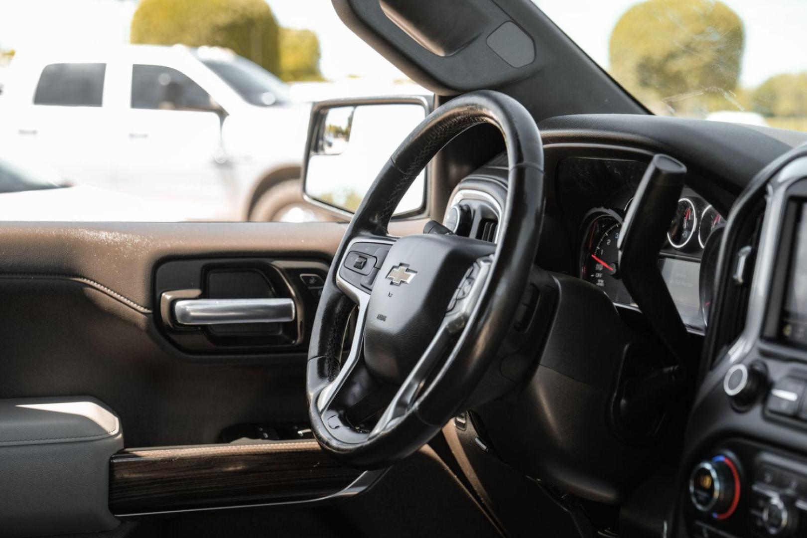 2019 BLACK Chevrolet Silverado 1500 LT Crew Cab 2WD (1GCPWCED0KZ) with an 5.3L V8 OHV 16V engine, 6-Speed Automatic transmission, located at 2401 E Main St., Grand Prairie, TX, 75050, (972) 262-4440, 32.748981, -96.969643 - Photo#18