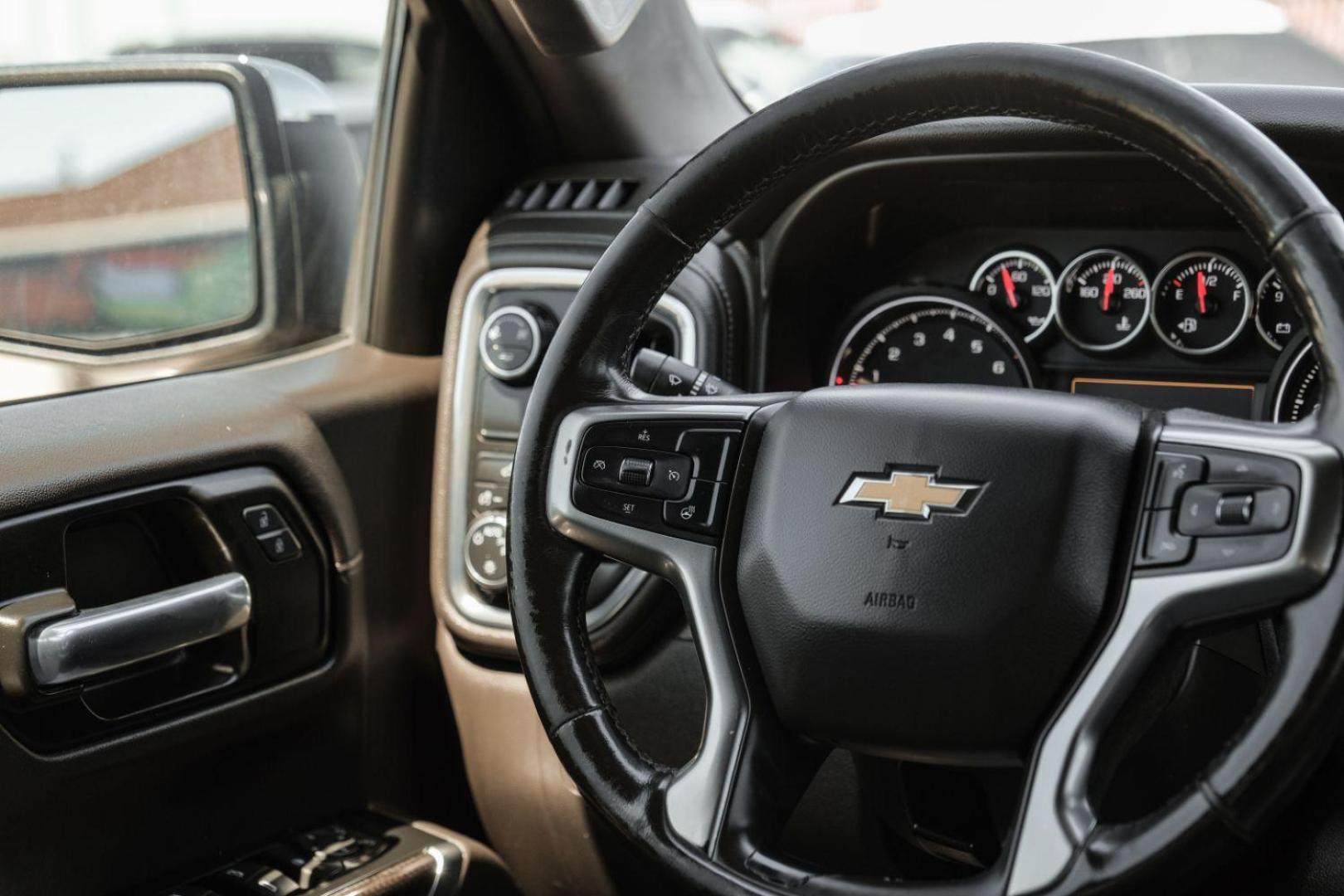 2019 BLACK Chevrolet Silverado 1500 LT Crew Cab 2WD (1GCPWCED0KZ) with an 5.3L V8 OHV 16V engine, 6-Speed Automatic transmission, located at 2401 E Main St., Grand Prairie, TX, 75050, (972) 262-4440, 32.748981, -96.969643 - Photo#19