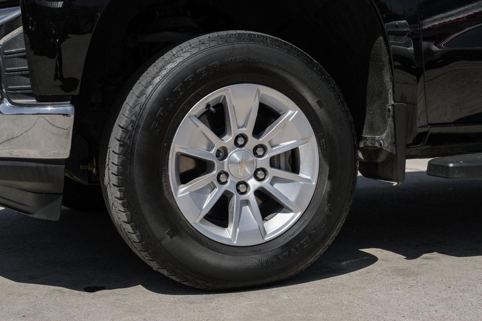 2019 BLACK Chevrolet Silverado 1500 LT Crew Cab 2WD (1GCPWCED0KZ) with an 5.3L V8 OHV 16V engine, 6-Speed Automatic transmission, located at 2401 E Main St., Grand Prairie, TX, 75050, (972) 262-4440, 32.748981, -96.969643 - Photo#53