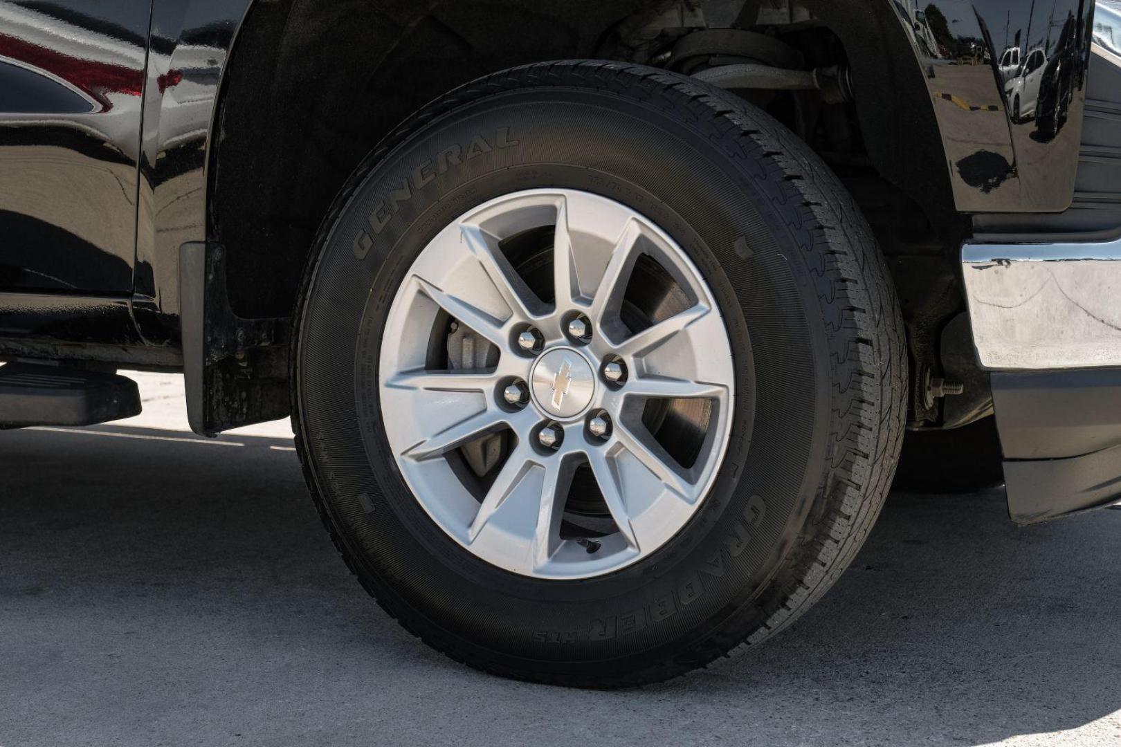 2019 BLACK Chevrolet Silverado 1500 LT Crew Cab 2WD (1GCPWCED0KZ) with an 5.3L V8 OHV 16V engine, 6-Speed Automatic transmission, located at 2401 E Main St., Grand Prairie, TX, 75050, (972) 262-4440, 32.748981, -96.969643 - Photo#56