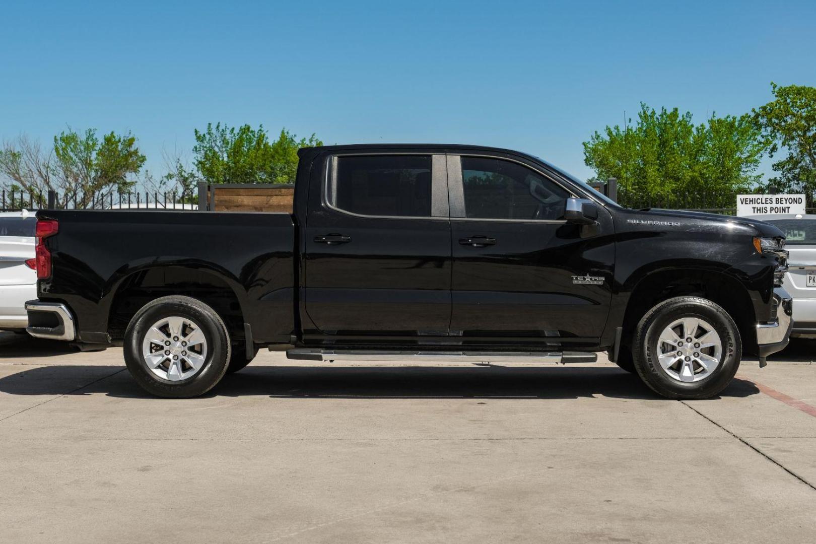 2019 BLACK Chevrolet Silverado 1500 LT Crew Cab 2WD (1GCPWCED0KZ) with an 5.3L V8 OHV 16V engine, 6-Speed Automatic transmission, located at 2401 E Main St., Grand Prairie, TX, 75050, (972) 262-4440, 32.748981, -96.969643 - Photo#6