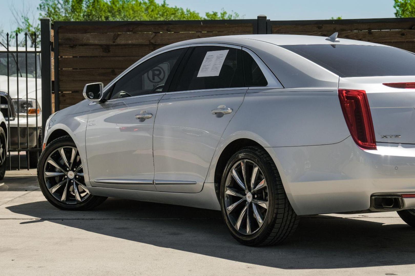 2013 Silver Cadillac XTS Luxury (2G61P5S34D9) with an 3.6L V6 DOHC 24V engine, 6-Speed Automatic transmission, located at 2401 E Main St., Grand Prairie, TX, 75050, (972) 262-4440, 32.748981, -96.969643 - Photo#12