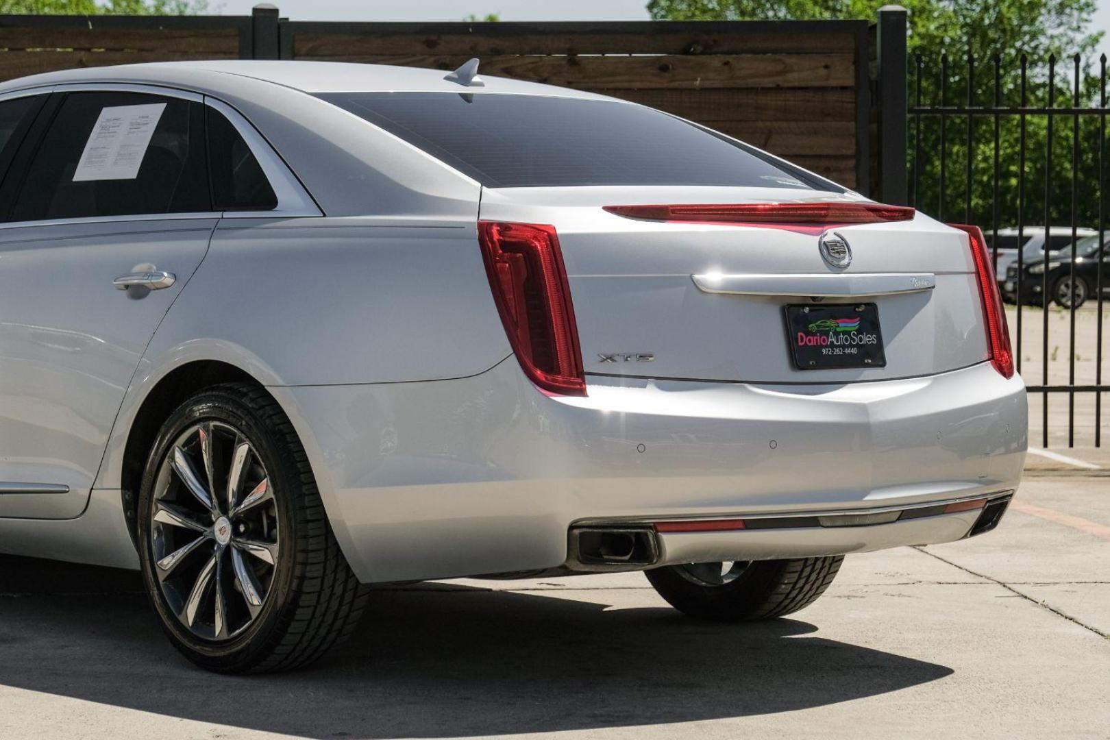 2013 Silver Cadillac XTS Luxury (2G61P5S34D9) with an 3.6L V6 DOHC 24V engine, 6-Speed Automatic transmission, located at 2401 E Main St., Grand Prairie, TX, 75050, (972) 262-4440, 32.748981, -96.969643 - Photo#13