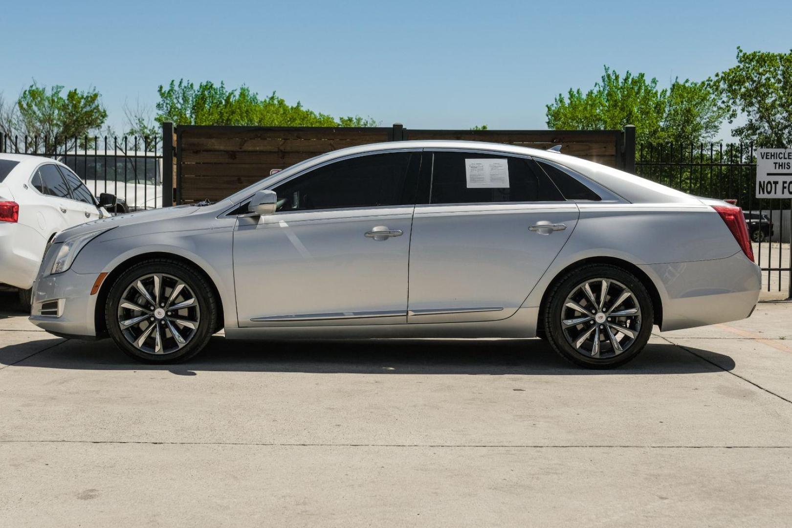 2013 Silver Cadillac XTS Luxury (2G61P5S34D9) with an 3.6L V6 DOHC 24V engine, 6-Speed Automatic transmission, located at 2401 E Main St., Grand Prairie, TX, 75050, (972) 262-4440, 32.748981, -96.969643 - Photo#14