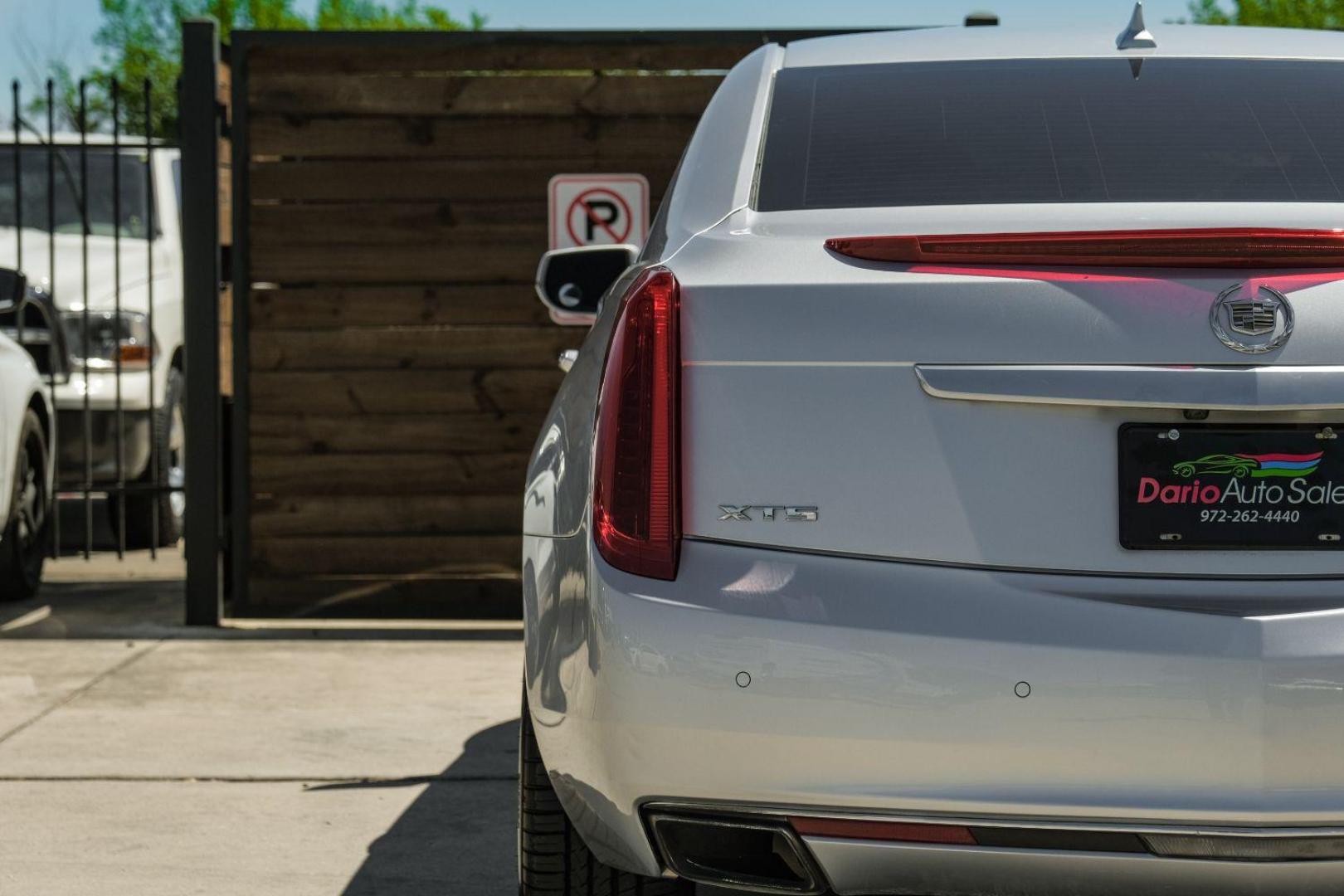 2013 Silver Cadillac XTS Luxury (2G61P5S34D9) with an 3.6L V6 DOHC 24V engine, 6-Speed Automatic transmission, located at 2401 E Main St., Grand Prairie, TX, 75050, (972) 262-4440, 32.748981, -96.969643 - Photo#51