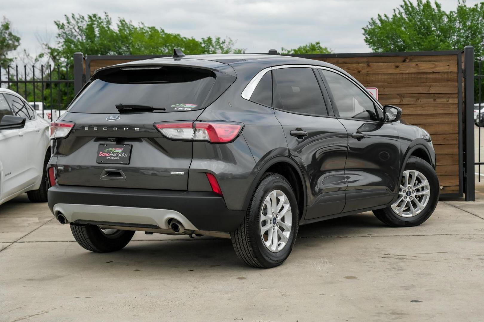 2020 GRAY Ford Escape SE (1FMCU0G65LU) with an 1.5L L3 engine, 8-Speed Automatic transmission, located at 2401 E Main St., Grand Prairie, TX, 75050, (972) 262-4440, 32.748981, -96.969643 - Photo#11