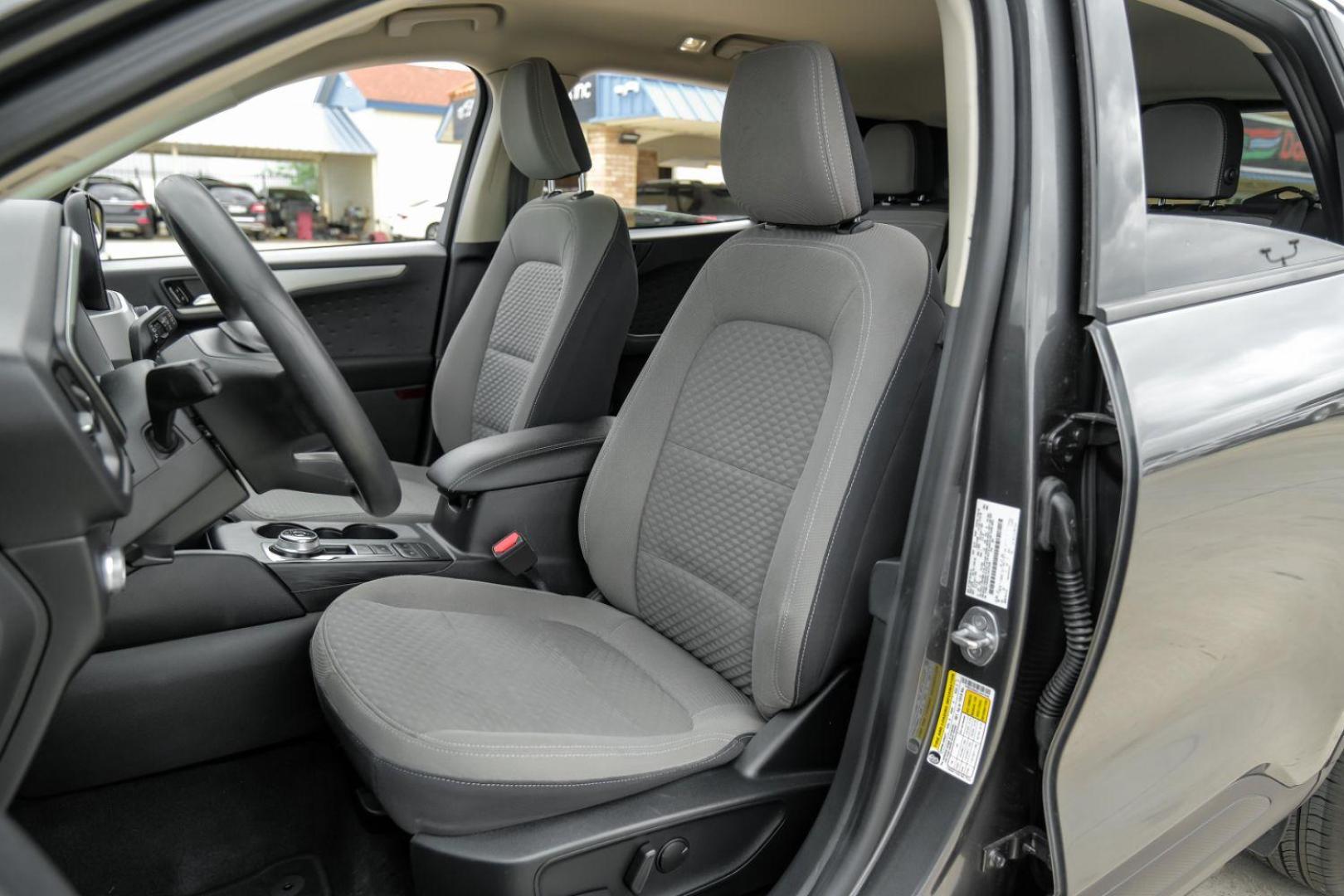 2020 GRAY Ford Escape SE (1FMCU0G65LU) with an 1.5L L3 engine, 8-Speed Automatic transmission, located at 2401 E Main St., Grand Prairie, TX, 75050, (972) 262-4440, 32.748981, -96.969643 - Photo#3