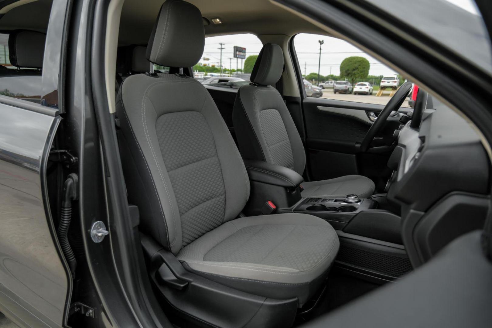 2020 GRAY Ford Escape SE (1FMCU0G65LU) with an 1.5L L3 engine, 8-Speed Automatic transmission, located at 2401 E Main St., Grand Prairie, TX, 75050, (972) 262-4440, 32.748981, -96.969643 - Photo#44