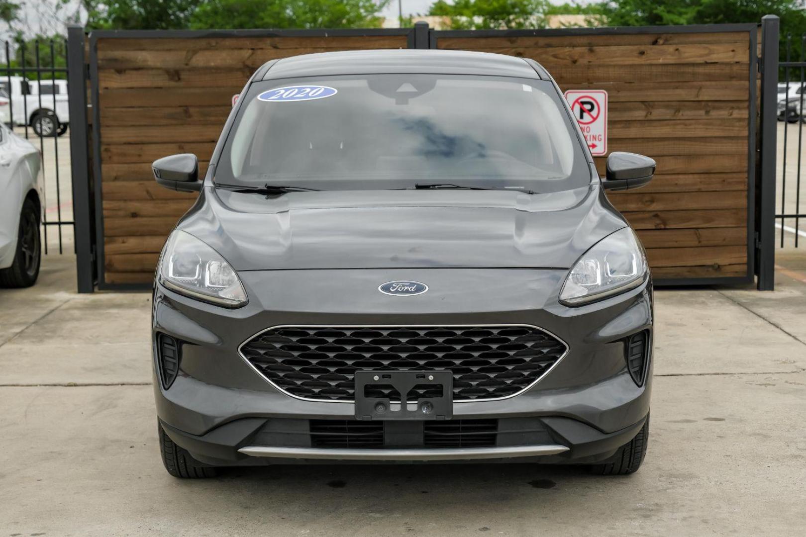 2020 GRAY Ford Escape SE (1FMCU0G65LU) with an 1.5L L3 engine, 8-Speed Automatic transmission, located at 2401 E Main St., Grand Prairie, TX, 75050, (972) 262-4440, 32.748981, -96.969643 - Photo#6