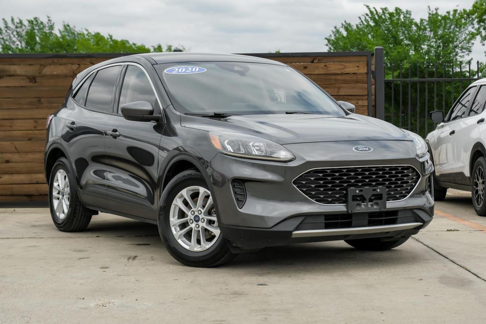 2020 GRAY Ford Escape SE (1FMCU0G65LU) with an 1.5L L3 engine, 8-Speed Automatic transmission, located at 2401 E Main St., Grand Prairie, TX, 75050, (972) 262-4440, 32.748981, -96.969643 - Photo#7