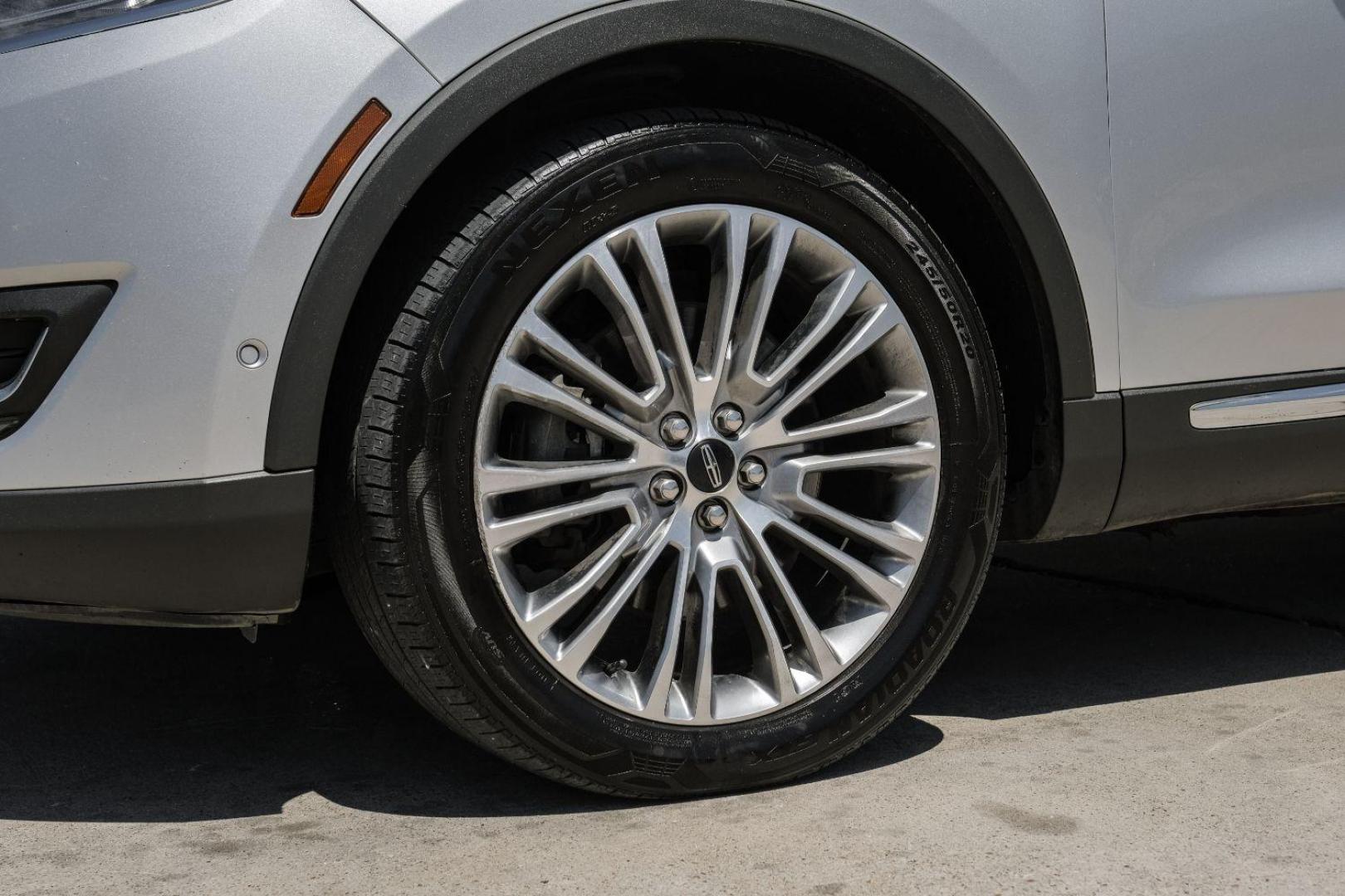 2016 SILVER Lincoln MKX Reserve (2LMPJ6LR4GB) with an 3.7L V6 DOHC 24V engine, 6-Speed Automatic transmission, located at 2401 E Main St., Grand Prairie, TX, 75050, (972) 262-4440, 32.748981, -96.969643 - Photo#56