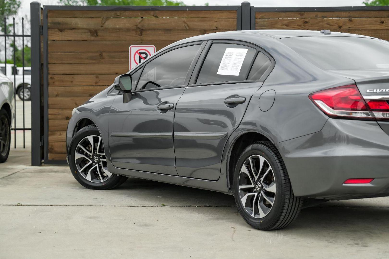 2013 Gray Honda Civic EX-L Sedan 5-Speed AT (19XFB2F93DE) with an 1.8L L4 SOHC 16V engine, 5-Speed Automatic transmission, located at 2401 E Main St., Grand Prairie, TX, 75050, (972) 262-4440, 32.748981, -96.969643 - Photo#15