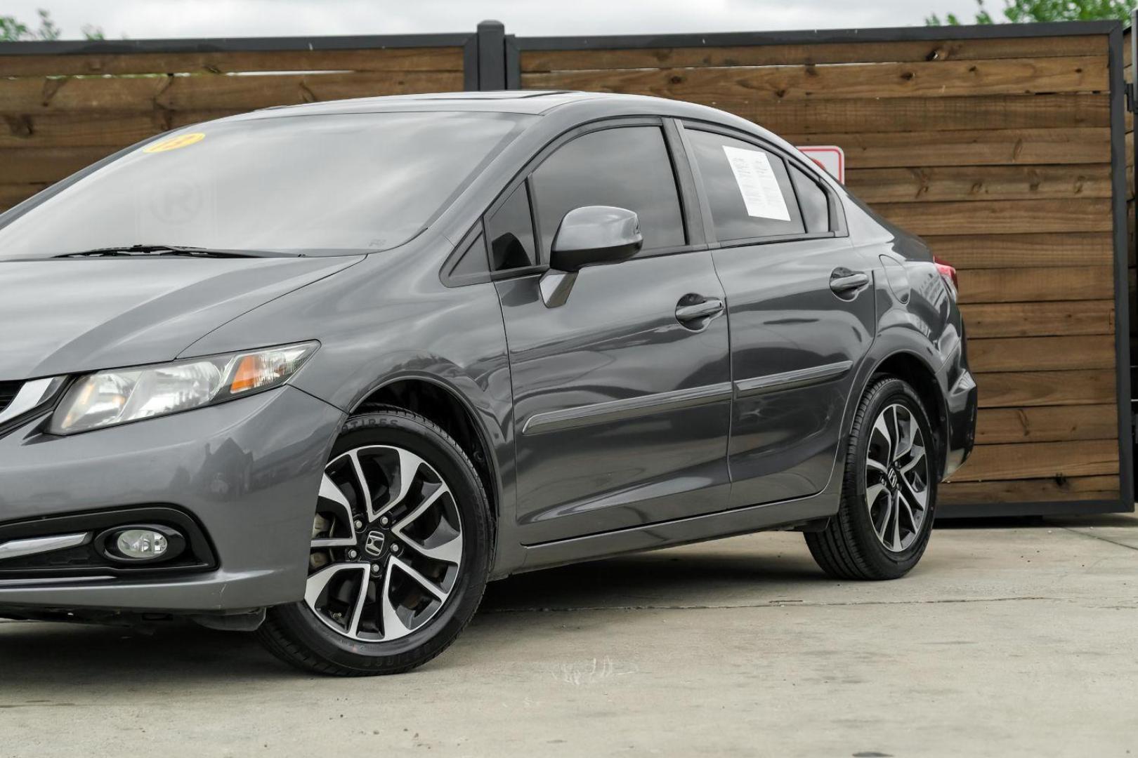 2013 Gray Honda Civic EX-L Sedan 5-Speed AT (19XFB2F93DE) with an 1.8L L4 SOHC 16V engine, 5-Speed Automatic transmission, located at 2401 E Main St., Grand Prairie, TX, 75050, (972) 262-4440, 32.748981, -96.969643 - Photo#6