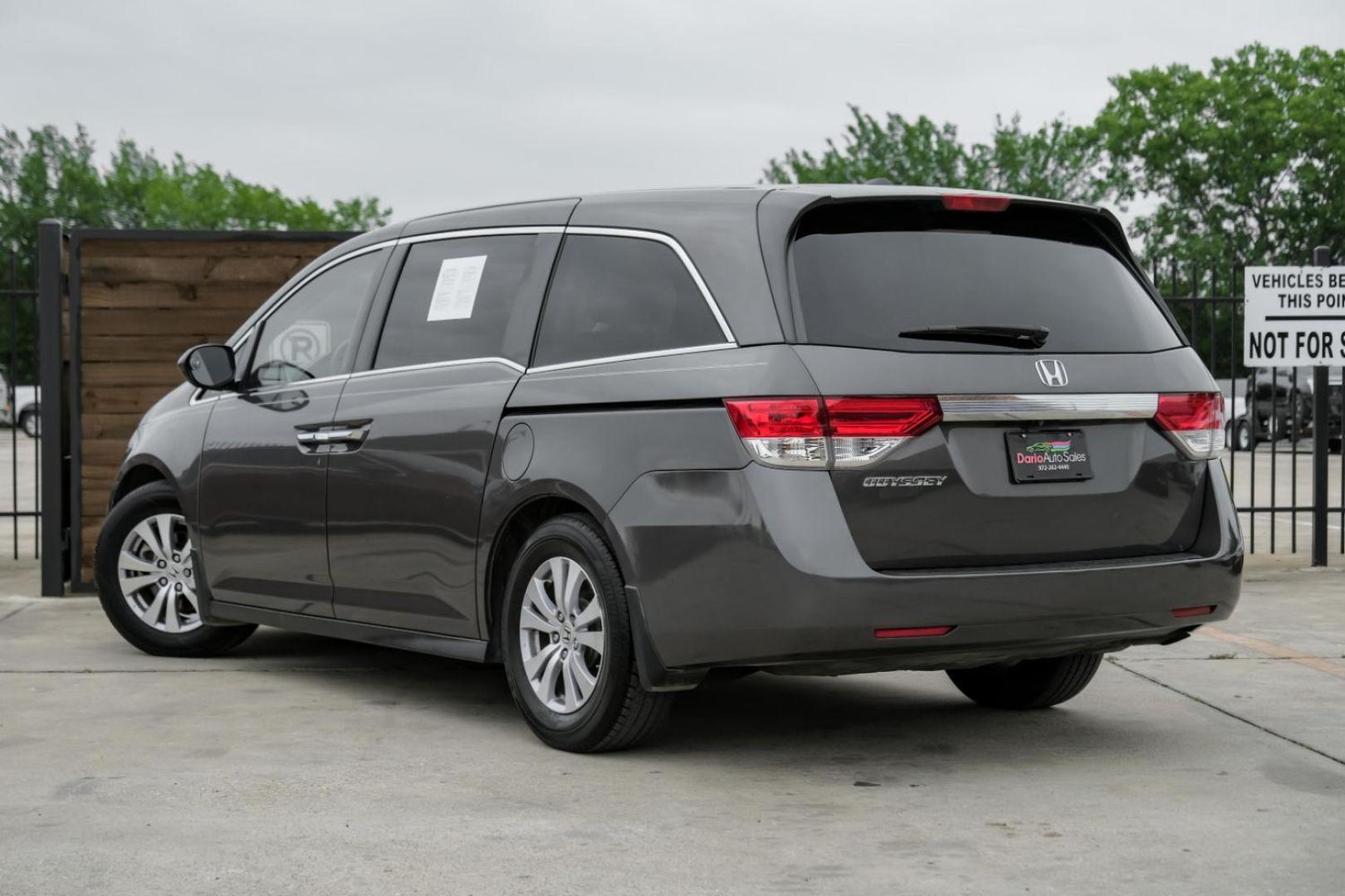 2016 GRAY Honda Odyssey EX-L w/Navigation (5FNRL5H62GB) with an 3.5L V6 SOHC 24V engine, 6-Speed Automatic transmission, located at 2401 E Main St., Grand Prairie, TX, 75050, (972) 262-4440, 32.748981, -96.969643 - Photo#12