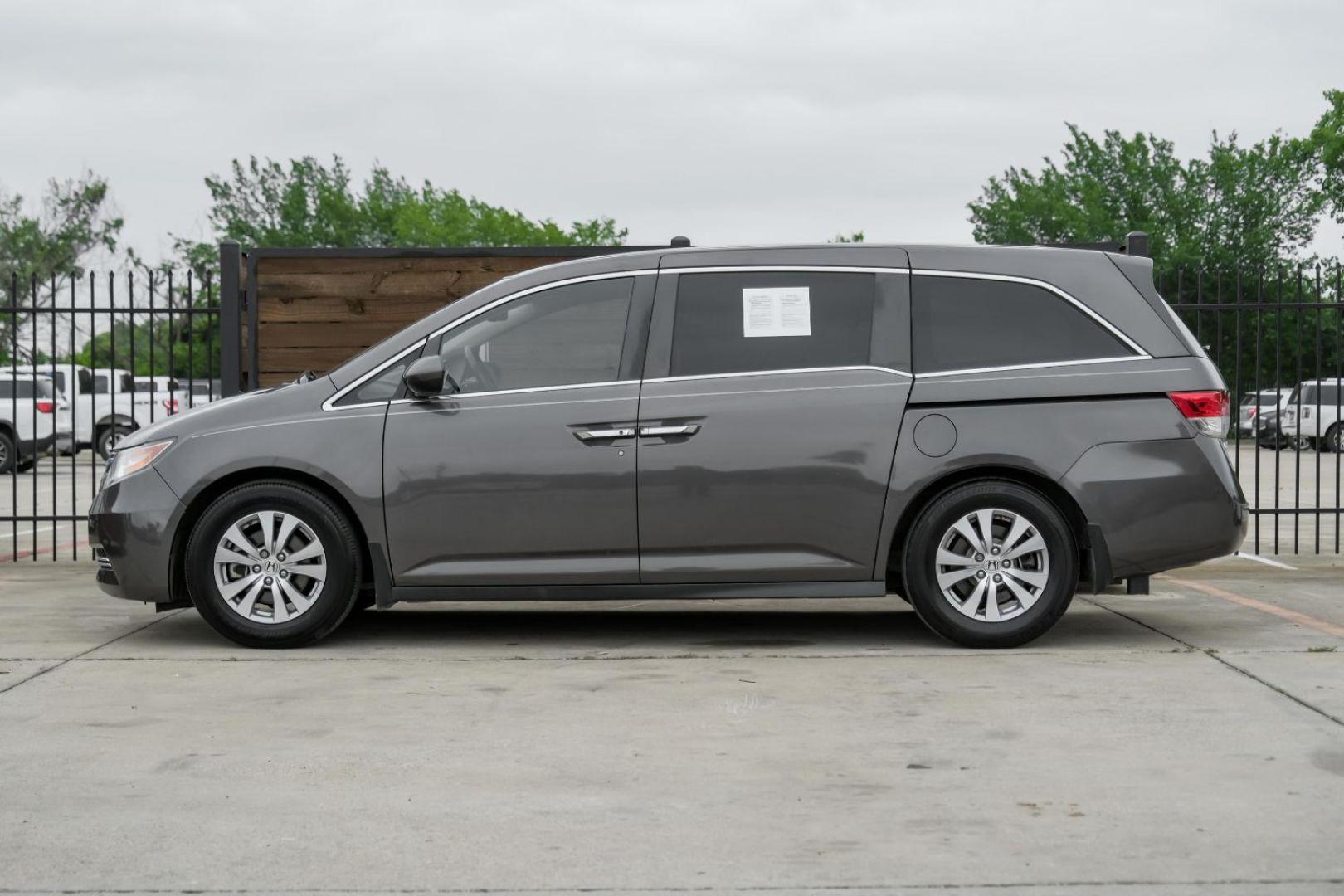 2016 GRAY Honda Odyssey EX-L w/Navigation (5FNRL5H62GB) with an 3.5L V6 SOHC 24V engine, 6-Speed Automatic transmission, located at 2401 E Main St., Grand Prairie, TX, 75050, (972) 262-4440, 32.748981, -96.969643 - Photo#15