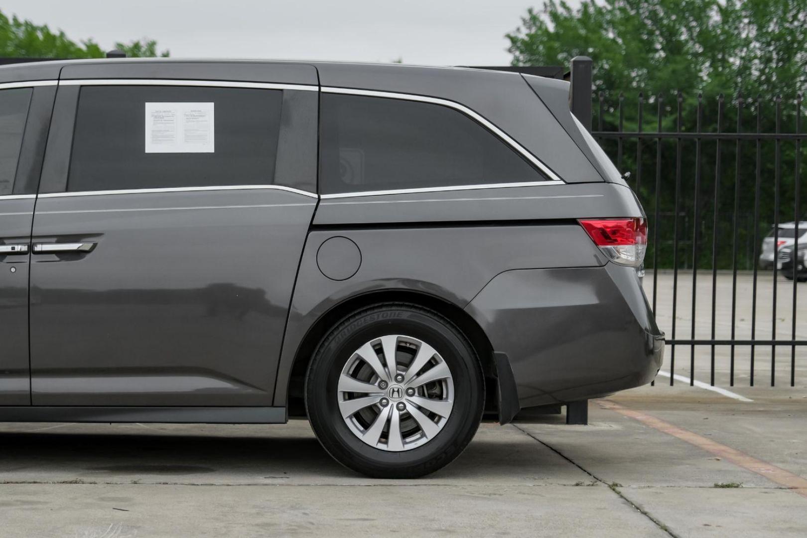 2016 GRAY Honda Odyssey EX-L w/Navigation (5FNRL5H62GB) with an 3.5L V6 SOHC 24V engine, 6-Speed Automatic transmission, located at 2401 E Main St., Grand Prairie, TX, 75050, (972) 262-4440, 32.748981, -96.969643 - Photo#17