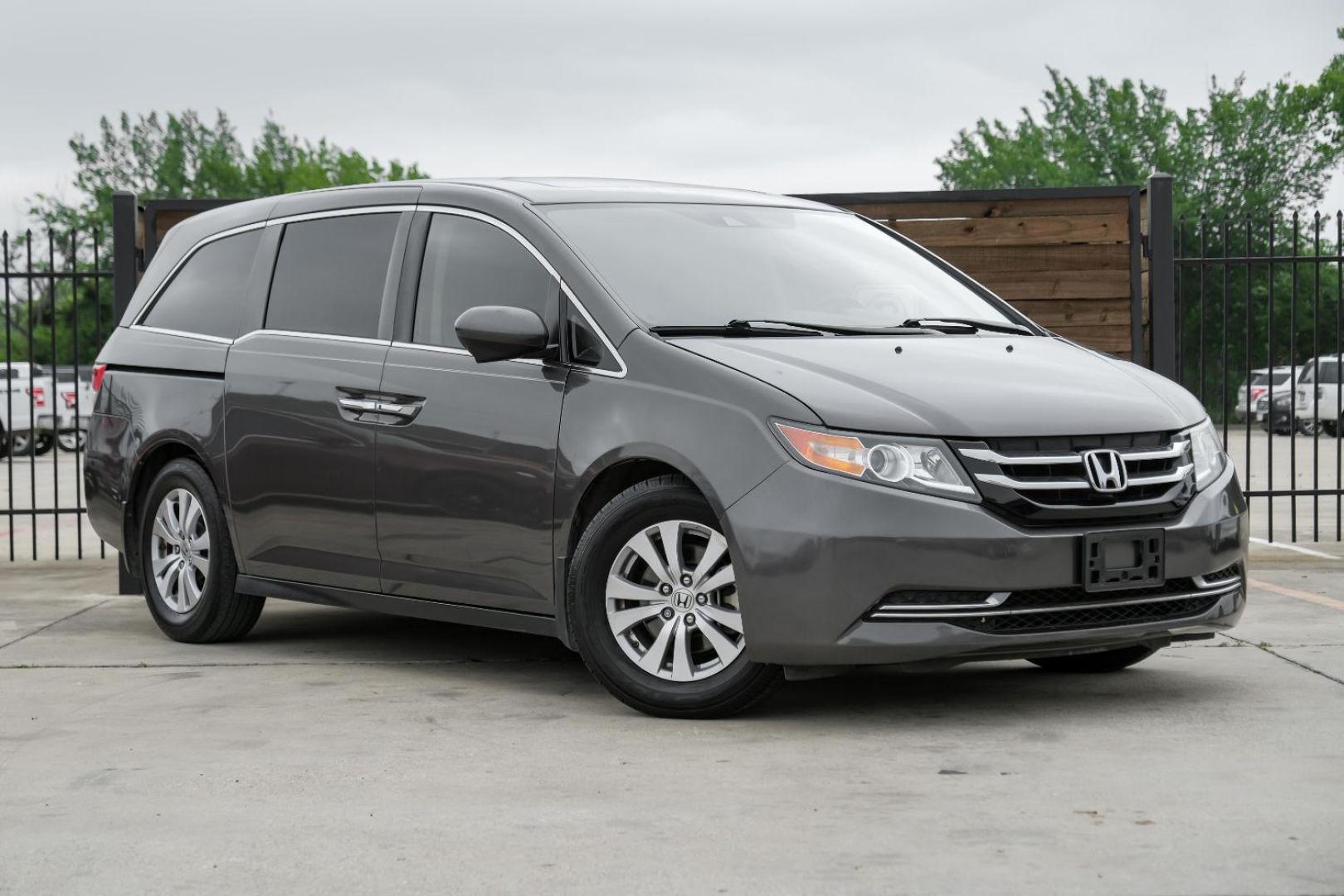 2016 GRAY Honda Odyssey EX-L w/Navigation (5FNRL5H62GB) with an 3.5L V6 SOHC 24V engine, 6-Speed Automatic transmission, located at 2401 E Main St., Grand Prairie, TX, 75050, (972) 262-4440, 32.748981, -96.969643 - Photo#6