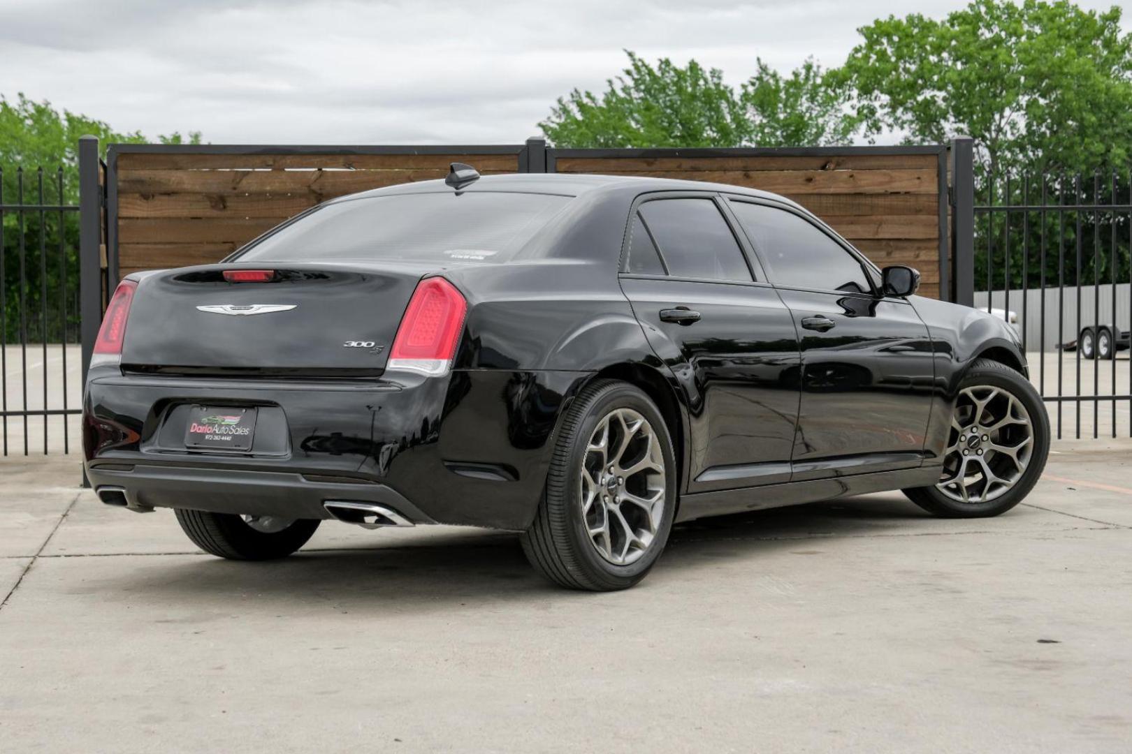 2015 BLACK Chrysler 300 S V6 RWD (2C3CCABG1FH) with an 3.6L V6 DOHC 24V engine, 8-Speed Automatic transmission, located at 2401 E Main St., Grand Prairie, TX, 75050, (972) 262-4440, 32.748981, -96.969643 - Photo#10