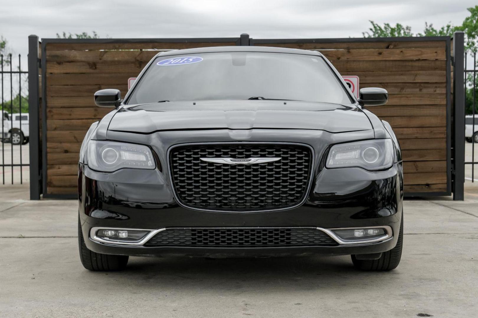 2015 BLACK Chrysler 300 S V6 RWD (2C3CCABG1FH) with an 3.6L V6 DOHC 24V engine, 8-Speed Automatic transmission, located at 2401 E Main St., Grand Prairie, TX, 75050, (972) 262-4440, 32.748981, -96.969643 - Photo#5