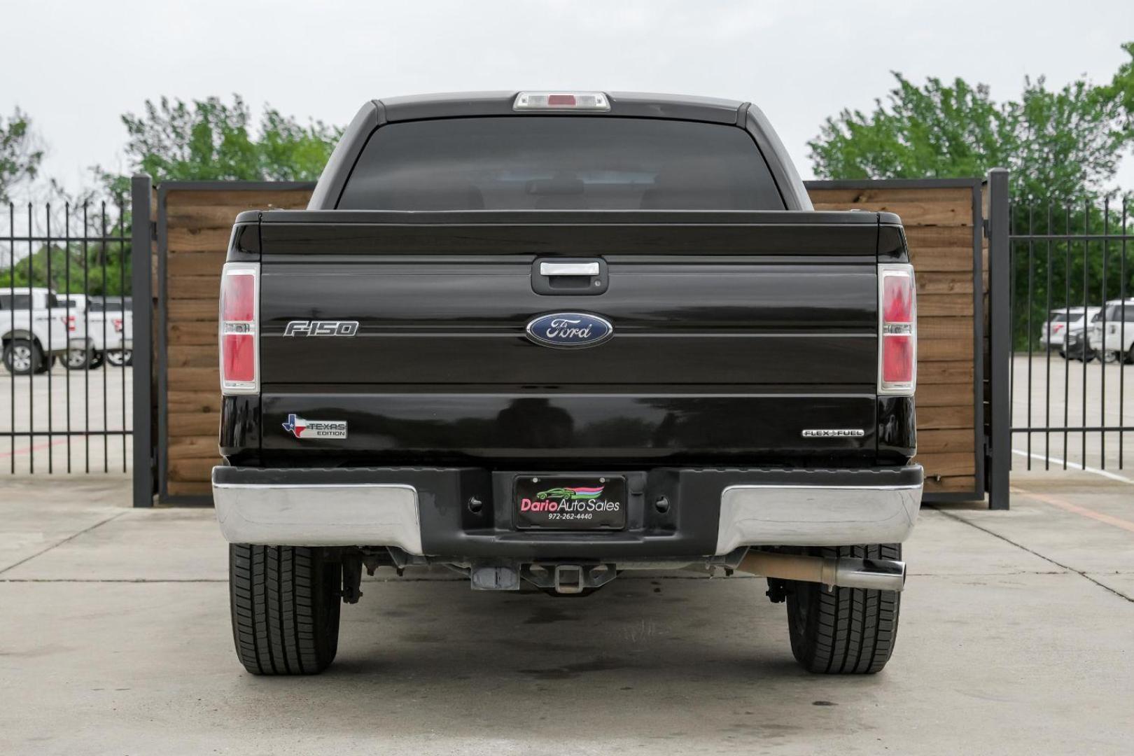 2013 brown Ford F-150 XLT SuperCrew 5.5-ft. Bed 2WD (1FTEW1CM8DK) with an 3.7L V6 DOHC 24V engine, 6-Speed Automatic transmission, located at 2401 E Main St., Grand Prairie, TX, 75050, (972) 262-4440, 32.748981, -96.969643 - Photo#10