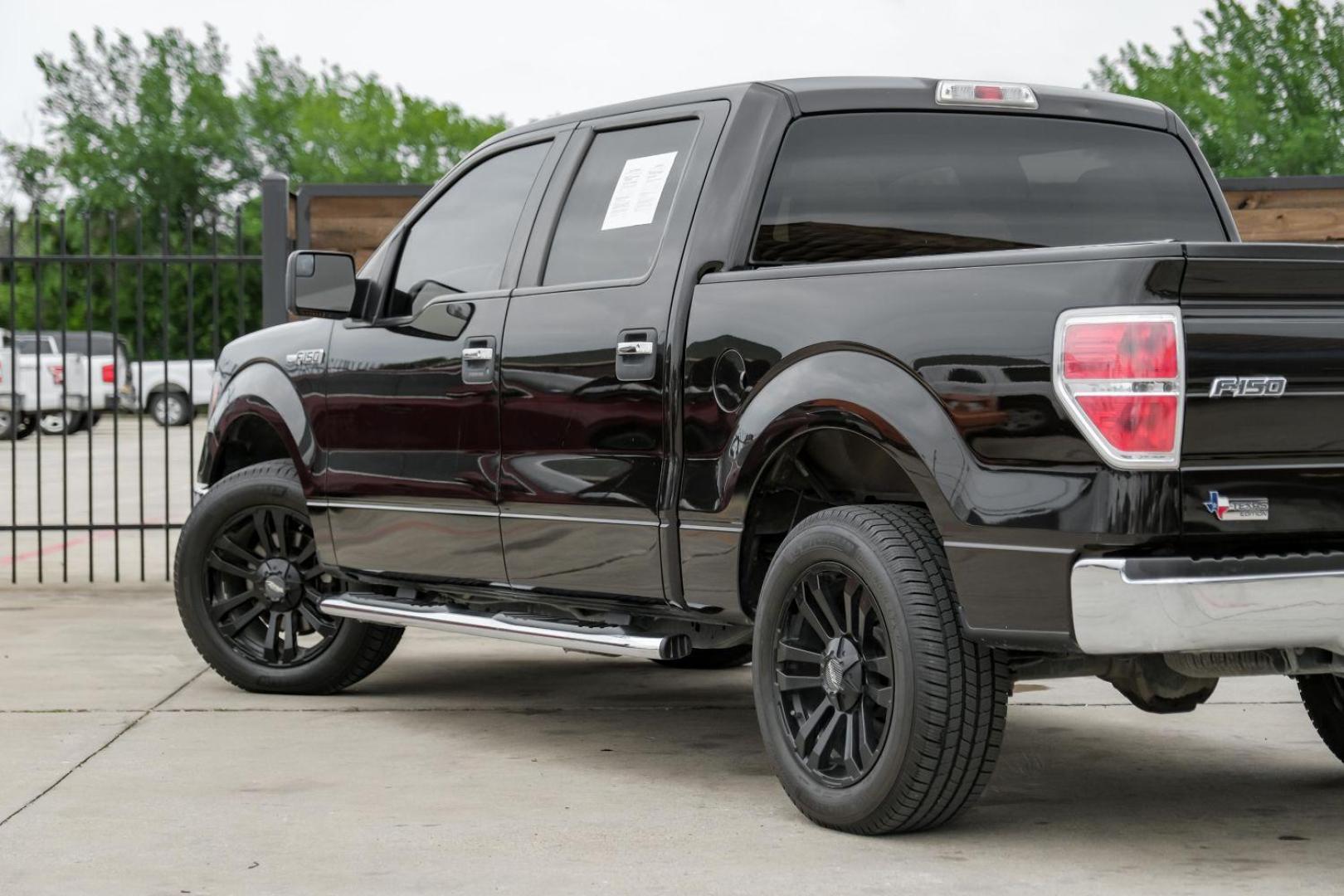 2013 brown Ford F-150 XLT SuperCrew 5.5-ft. Bed 2WD (1FTEW1CM8DK) with an 3.7L V6 DOHC 24V engine, 6-Speed Automatic transmission, located at 2401 E Main St., Grand Prairie, TX, 75050, (972) 262-4440, 32.748981, -96.969643 - Photo#12