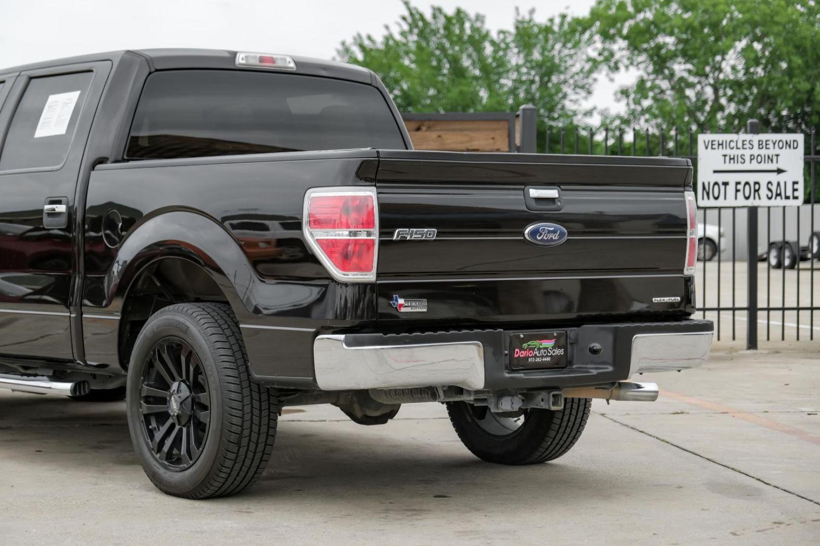 2013 brown Ford F-150 XLT SuperCrew 5.5-ft. Bed 2WD (1FTEW1CM8DK) with an 3.7L V6 DOHC 24V engine, 6-Speed Automatic transmission, located at 2401 E Main St., Grand Prairie, TX, 75050, (972) 262-4440, 32.748981, -96.969643 - Photo#13