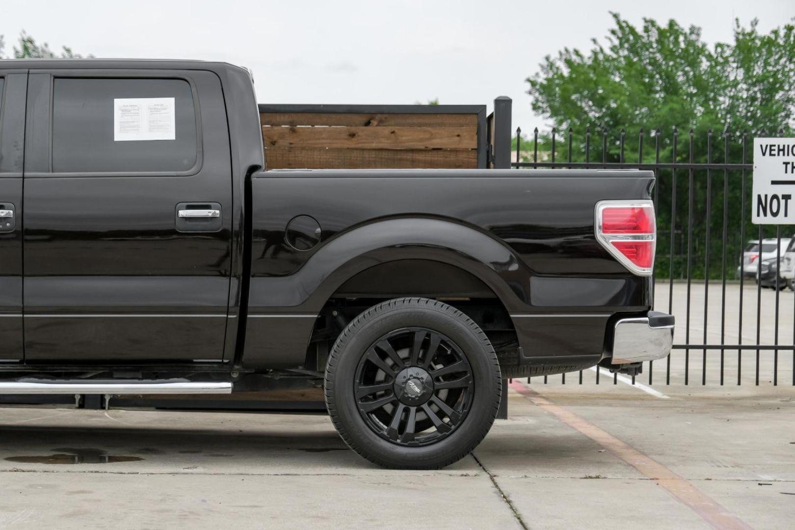 2013 brown Ford F-150 XLT SuperCrew 5.5-ft. Bed 2WD (1FTEW1CM8DK) with an 3.7L V6 DOHC 24V engine, 6-Speed Automatic transmission, located at 2401 E Main St., Grand Prairie, TX, 75050, (972) 262-4440, 32.748981, -96.969643 - Photo#16