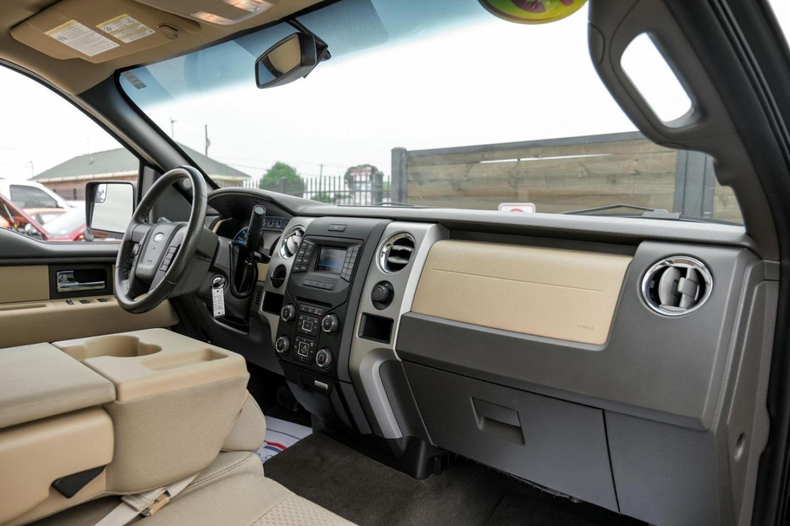 2013 brown Ford F-150 XLT SuperCrew 5.5-ft. Bed 2WD (1FTEW1CM8DK) with an 3.7L V6 DOHC 24V engine, 6-Speed Automatic transmission, located at 2401 E Main St., Grand Prairie, TX, 75050, (972) 262-4440, 32.748981, -96.969643 - Photo#17