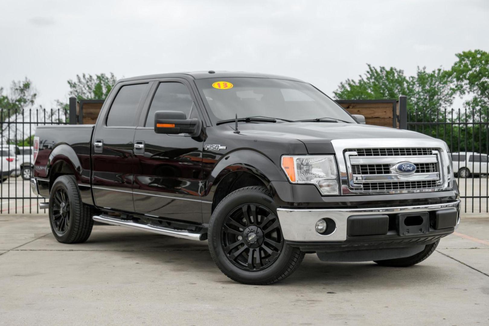 2013 brown Ford F-150 XLT SuperCrew 5.5-ft. Bed 2WD (1FTEW1CM8DK) with an 3.7L V6 DOHC 24V engine, 6-Speed Automatic transmission, located at 2401 E Main St., Grand Prairie, TX, 75050, (972) 262-4440, 32.748981, -96.969643 - Photo#5