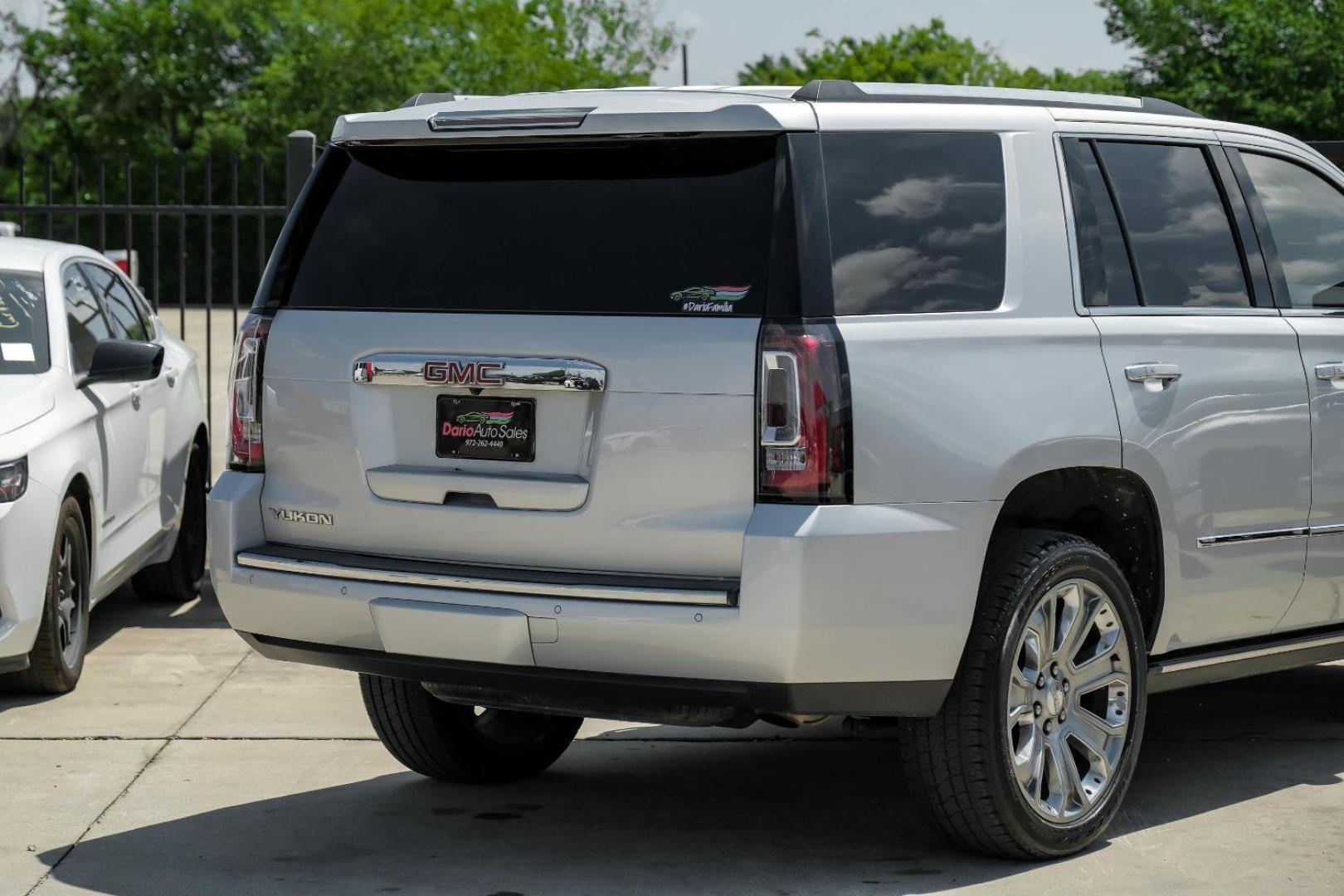 2016 SILVER GMC Yukon Denali 2WD (1GKS1CKJ4GR) with an 6.2L V8 OHV 16V engine, 6-Speed Automatic transmission, located at 2401 E Main St., Grand Prairie, TX, 75050, (972) 262-4440, 32.748981, -96.969643 - Photo#11