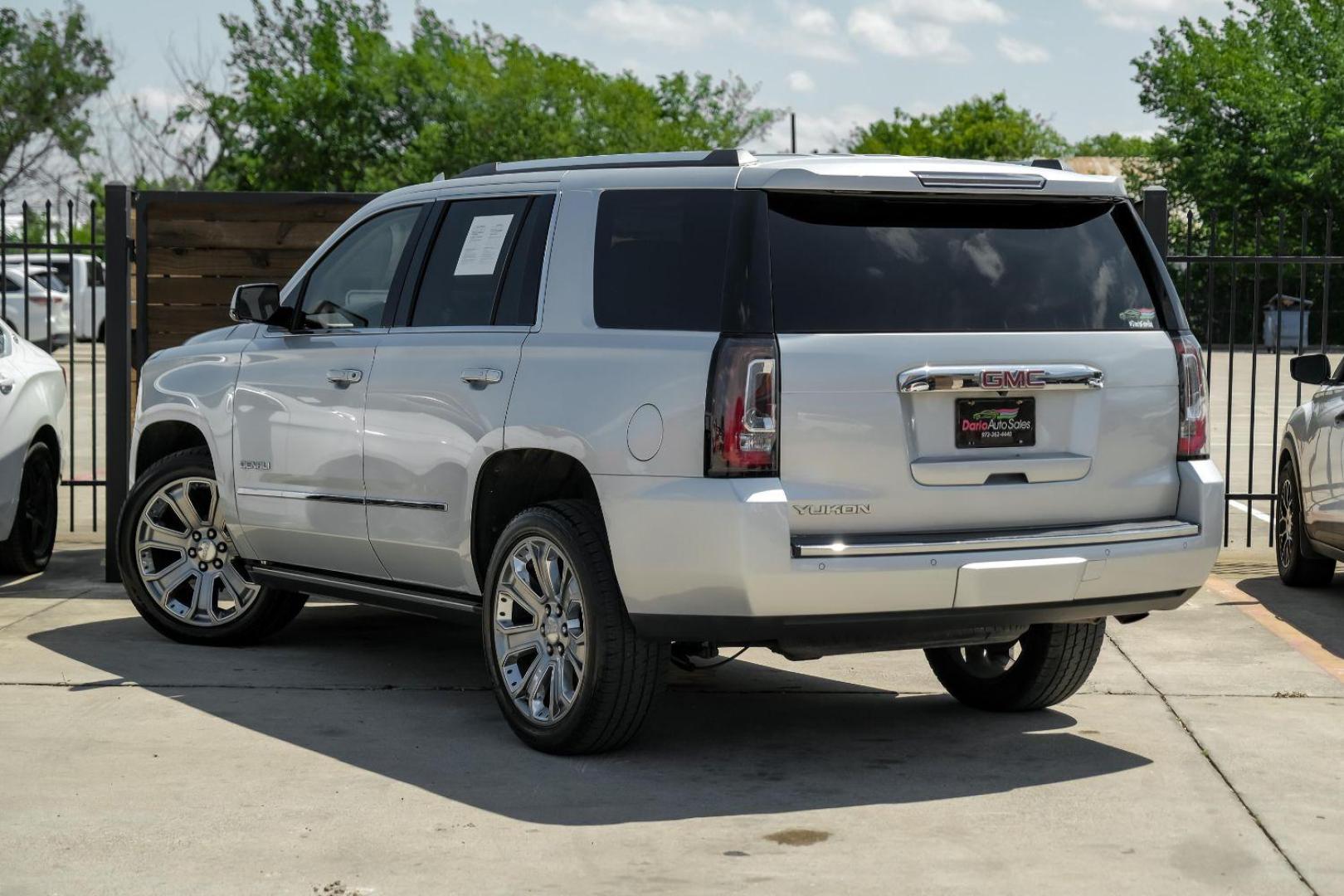 2016 SILVER GMC Yukon Denali 2WD (1GKS1CKJ4GR) with an 6.2L V8 OHV 16V engine, 6-Speed Automatic transmission, located at 2401 E Main St., Grand Prairie, TX, 75050, (972) 262-4440, 32.748981, -96.969643 - Photo#14