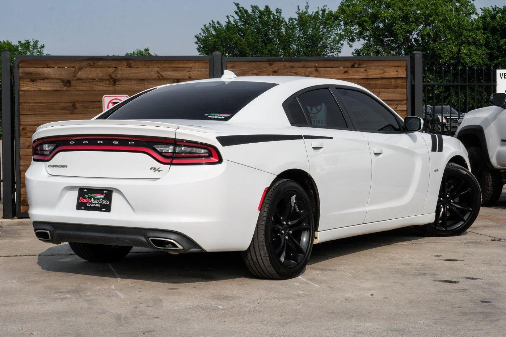 2016 White Dodge Charger R/T (2C3CDXCT8GH) with an 5.7L V8 OHV 16V engine, 8-Speed Automatic transmission, located at 2401 E Main St., Grand Prairie, TX, 75050, (972) 262-4440, 32.748981, -96.969643 - Photo#9