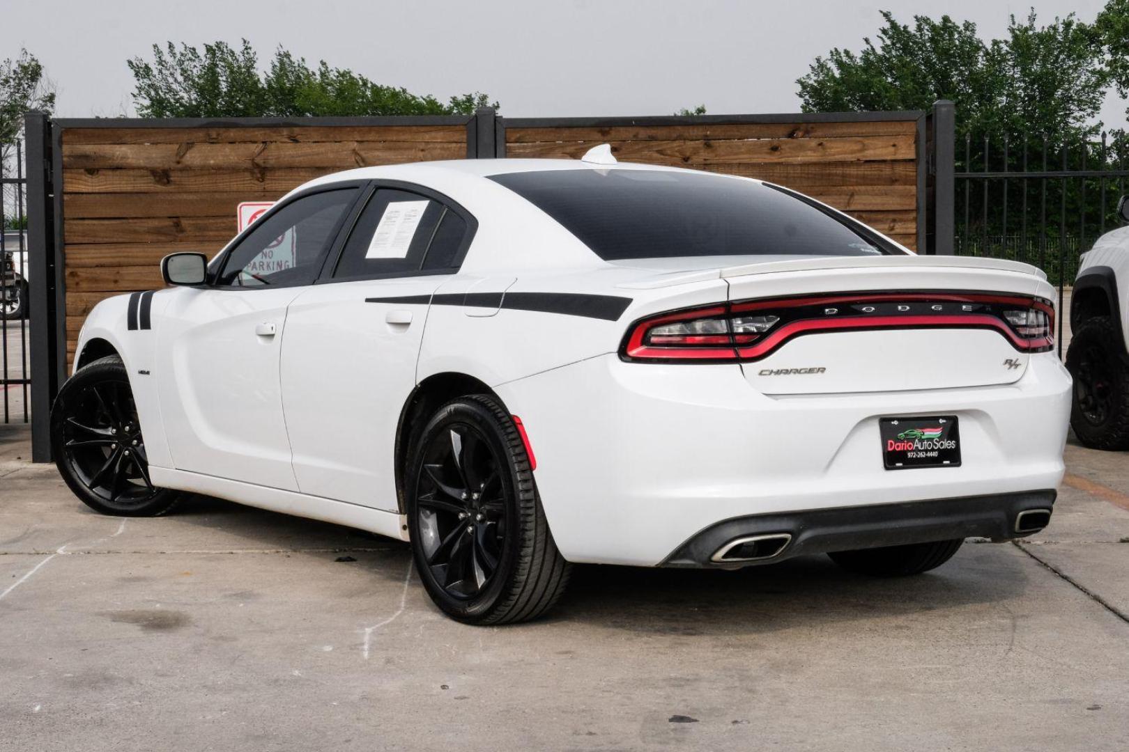 2016 White Dodge Charger R/T (2C3CDXCT8GH) with an 5.7L V8 OHV 16V engine, 8-Speed Automatic transmission, located at 2401 E Main St., Grand Prairie, TX, 75050, (972) 262-4440, 32.748981, -96.969643 - Photo#10