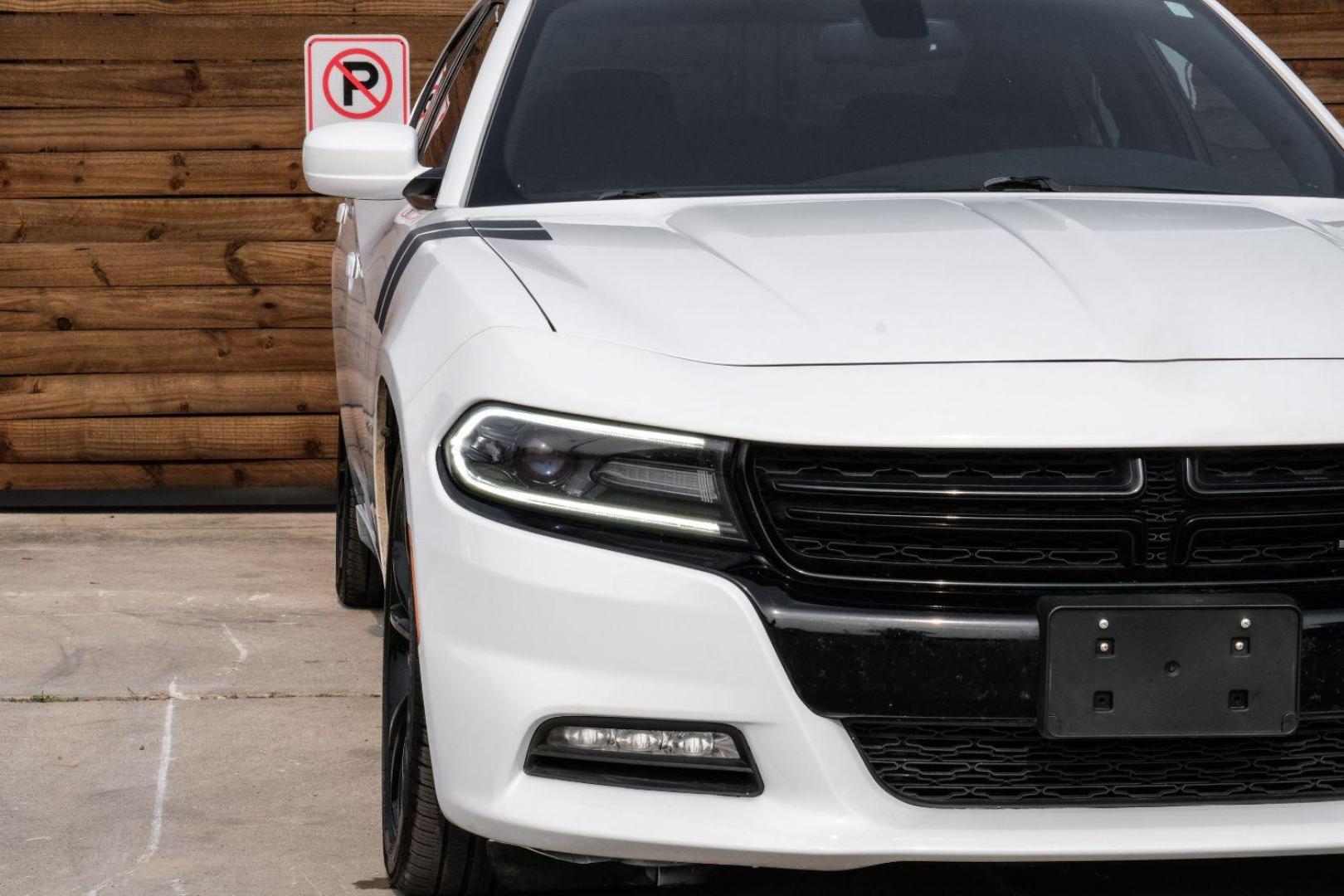 2016 White Dodge Charger R/T (2C3CDXCT8GH) with an 5.7L V8 OHV 16V engine, 8-Speed Automatic transmission, located at 2401 E Main St., Grand Prairie, TX, 75050, (972) 262-4440, 32.748981, -96.969643 - Photo#46