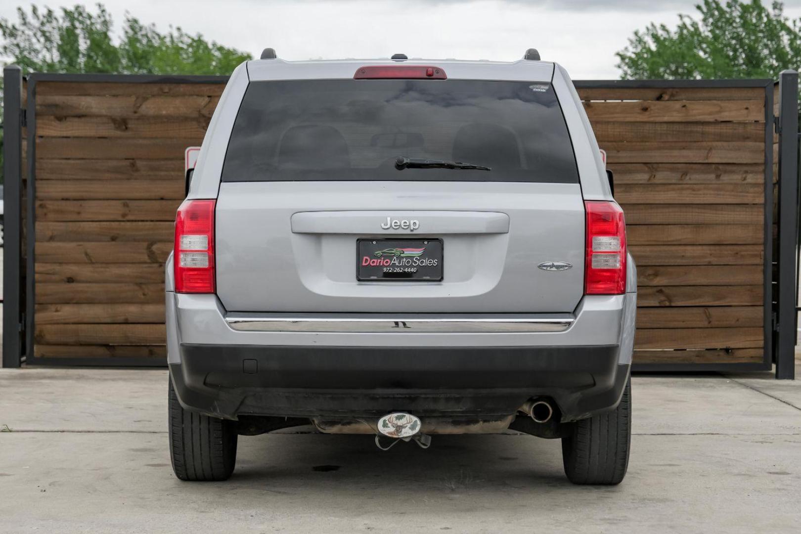 2016 Silver Jeep Patriot Latitude 2WD (1C4NJPFA8GD) with an 2.0L L4 DOHC 16V engine, located at 2401 E Main St., Grand Prairie, TX, 75050, (972) 262-4440, 32.748981, -96.969643 - Photo#11