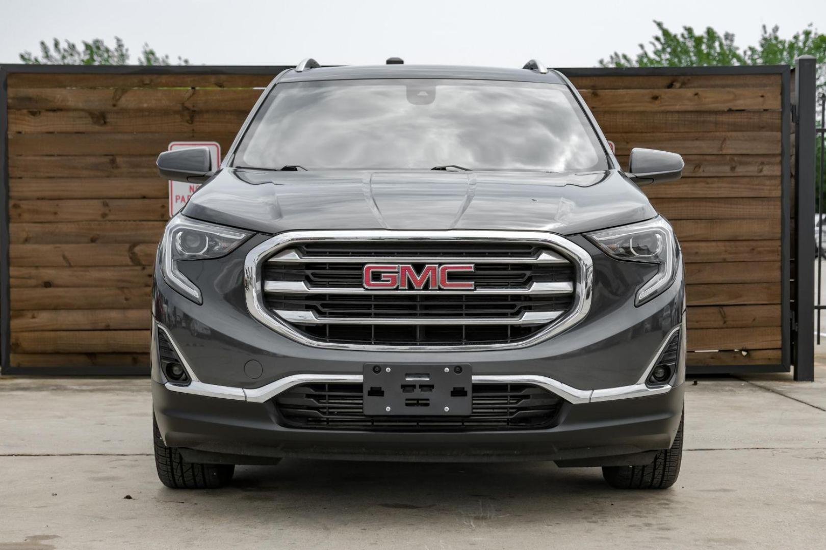 2019 Gray GMC Terrain SLT (3GKALPEX7KL) with an 2.0L L4 DOHC 16V TURBO engine, 6-Speed Automatic transmission, located at 2401 E Main St., Grand Prairie, TX, 75050, (972) 262-4440, 32.748981, -96.969643 - Photo#4