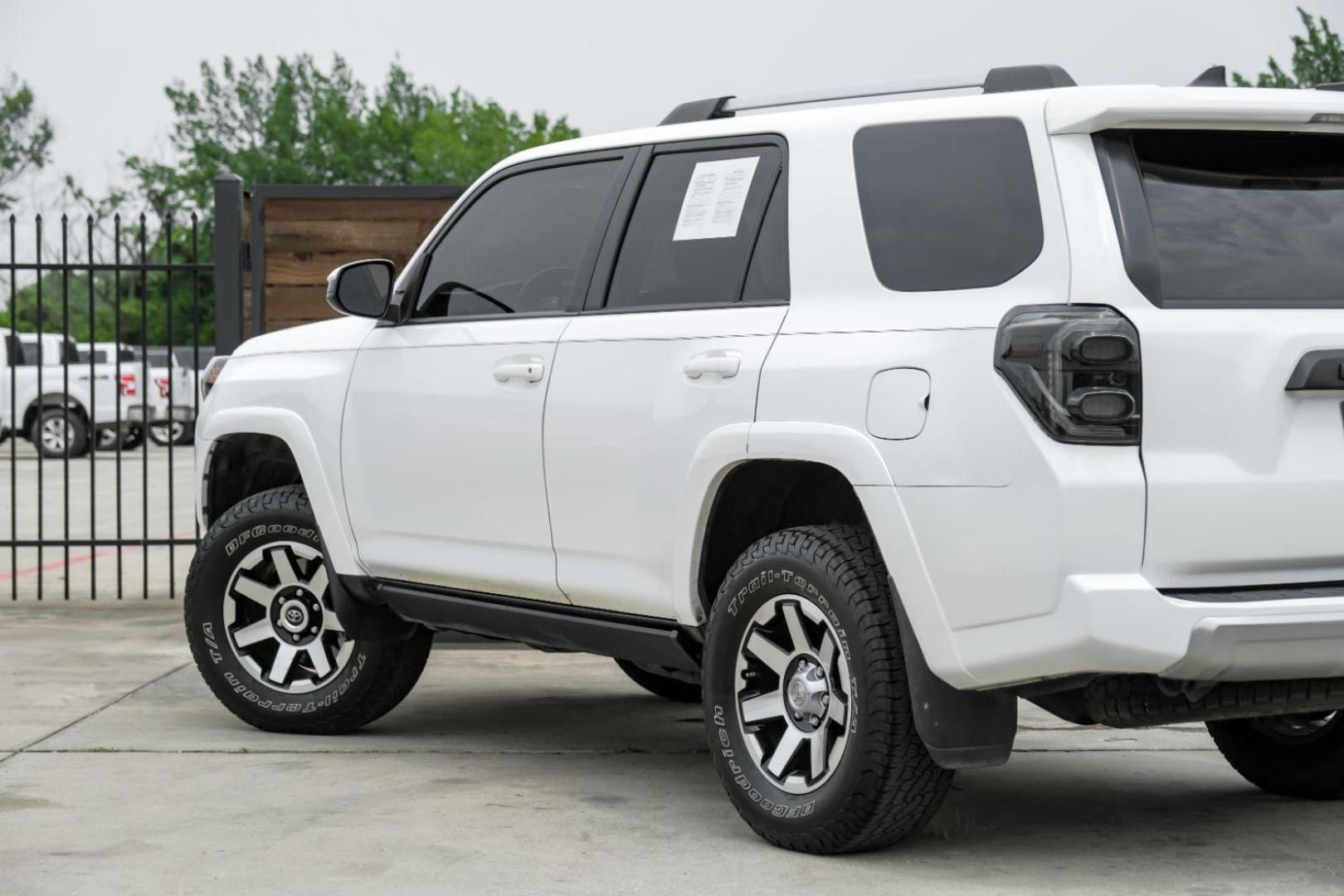 2016 WHITE Toyota 4Runner Trail 4WD (JTEBU5JR0G5) with an 4.0L V6 DOHC 24V engine, 5-Speed Automatic transmission, located at 2401 E Main St., Grand Prairie, TX, 75050, (972) 262-4440, 32.748981, -96.969643 - Photo#12