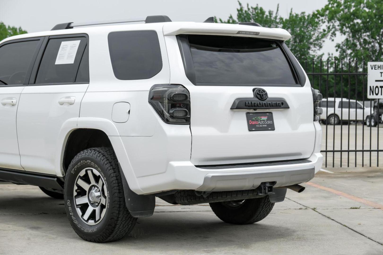 2016 WHITE Toyota 4Runner Trail 4WD (JTEBU5JR0G5) with an 4.0L V6 DOHC 24V engine, 5-Speed Automatic transmission, located at 2401 E Main St., Grand Prairie, TX, 75050, (972) 262-4440, 32.748981, -96.969643 - Photo#13