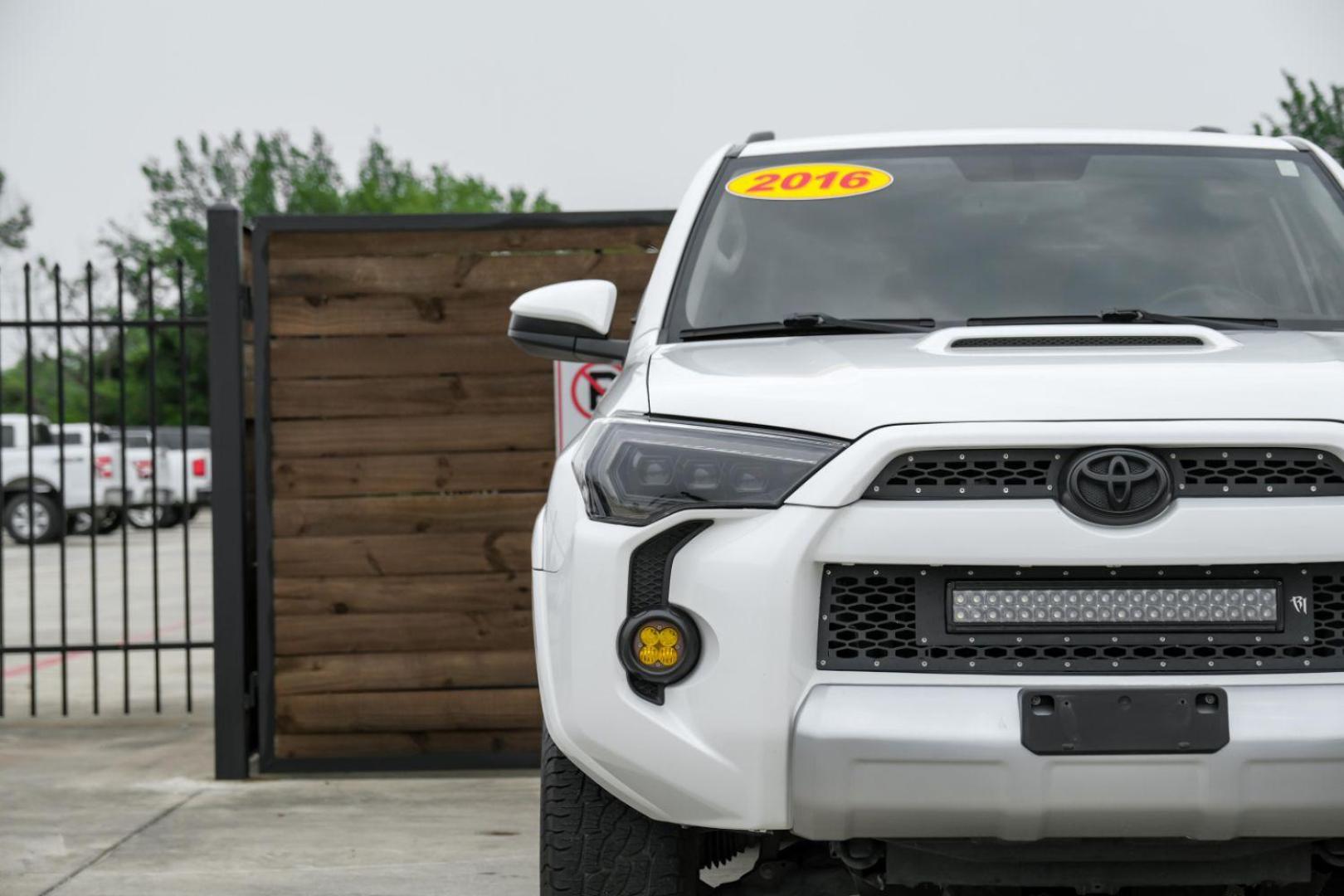 2016 WHITE Toyota 4Runner Trail 4WD (JTEBU5JR0G5) with an 4.0L V6 DOHC 24V engine, 5-Speed Automatic transmission, located at 2401 E Main St., Grand Prairie, TX, 75050, (972) 262-4440, 32.748981, -96.969643 - Photo#48