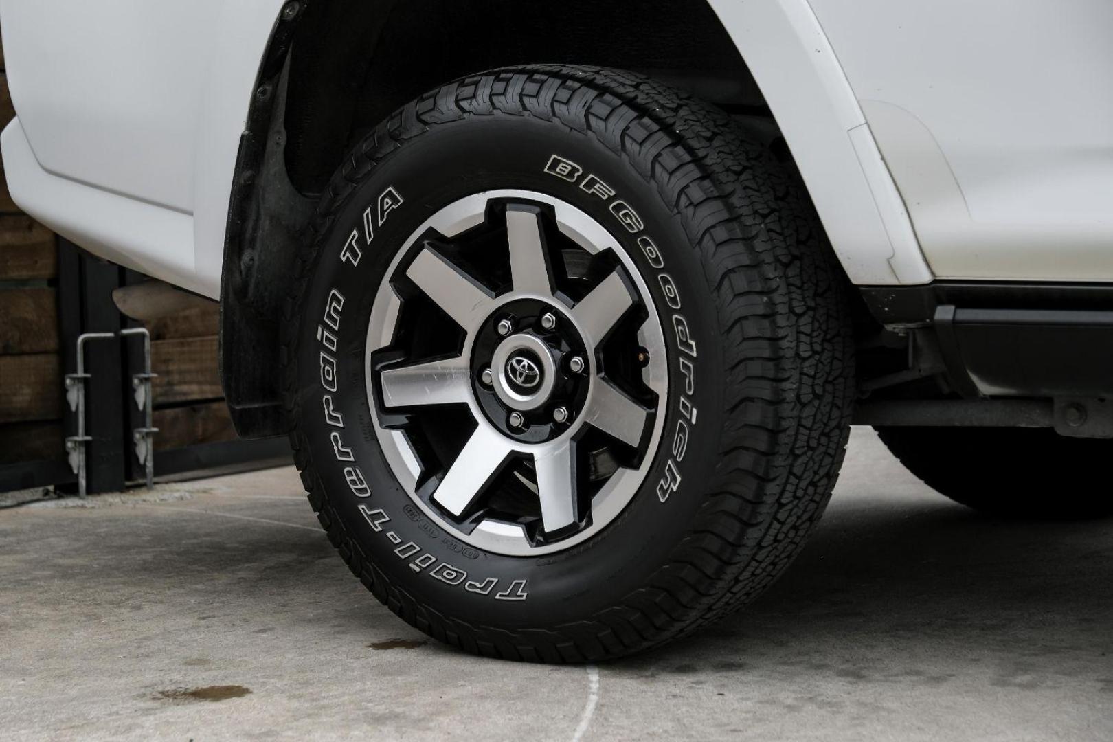 2016 WHITE Toyota 4Runner Trail 4WD (JTEBU5JR0G5) with an 4.0L V6 DOHC 24V engine, 5-Speed Automatic transmission, located at 2401 E Main St., Grand Prairie, TX, 75050, (972) 262-4440, 32.748981, -96.969643 - Photo#55