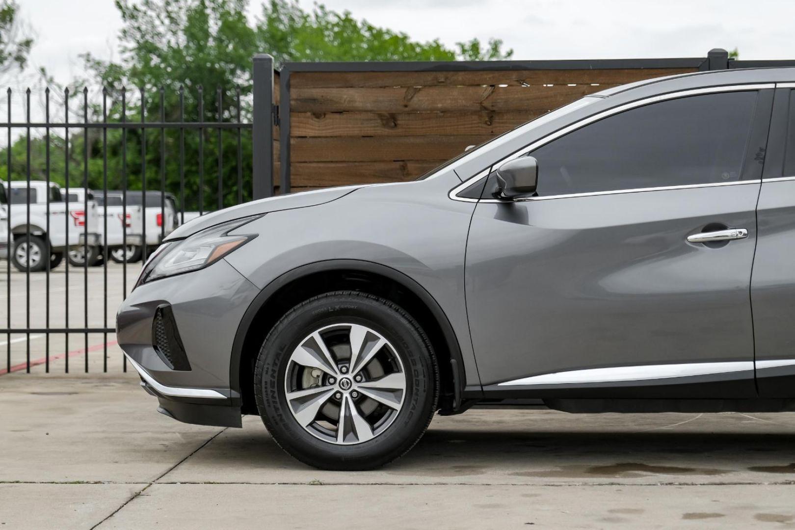 2021 gray Nissan Murano S (5N1AZ2AJ7MC) with an 3.5L V6 DOHC 24V engine, Continuously Variable Transmission transmission, located at 2401 E Main St., Grand Prairie, TX, 75050, (972) 262-4440, 32.748981, -96.969643 - Photo#15