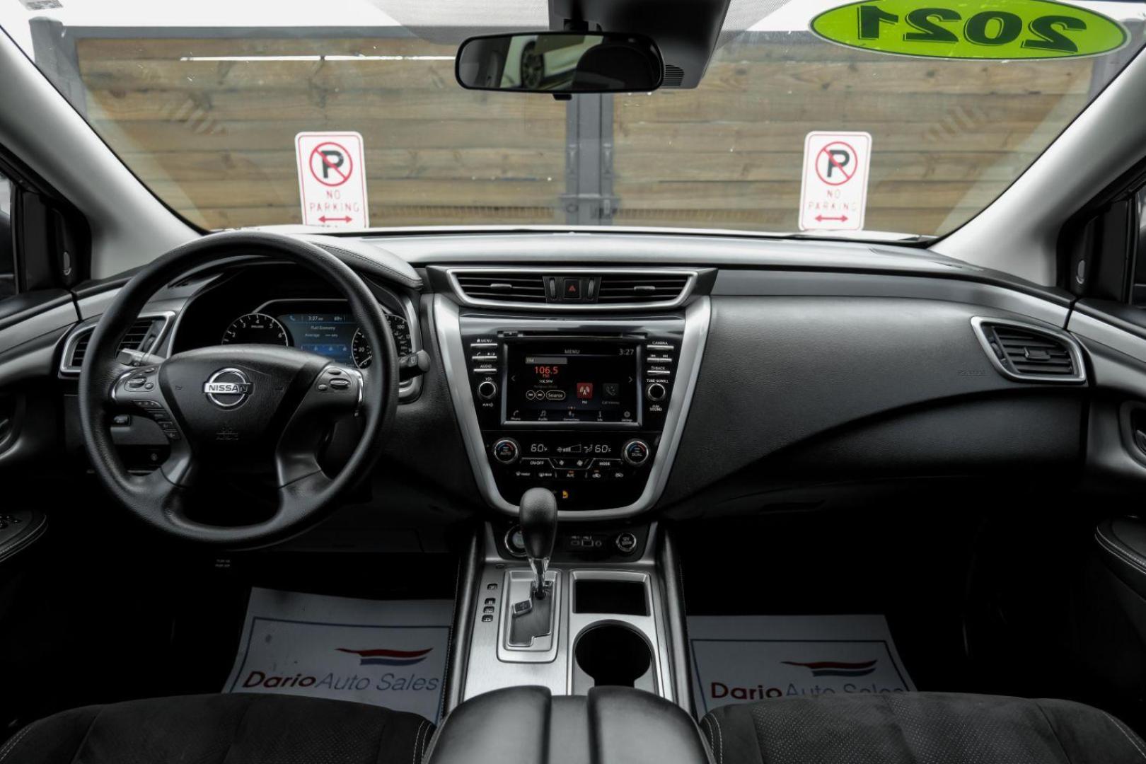 2021 gray Nissan Murano S (5N1AZ2AJ7MC) with an 3.5L V6 DOHC 24V engine, Continuously Variable Transmission transmission, located at 2401 E Main St., Grand Prairie, TX, 75050, (972) 262-4440, 32.748981, -96.969643 - Photo#18