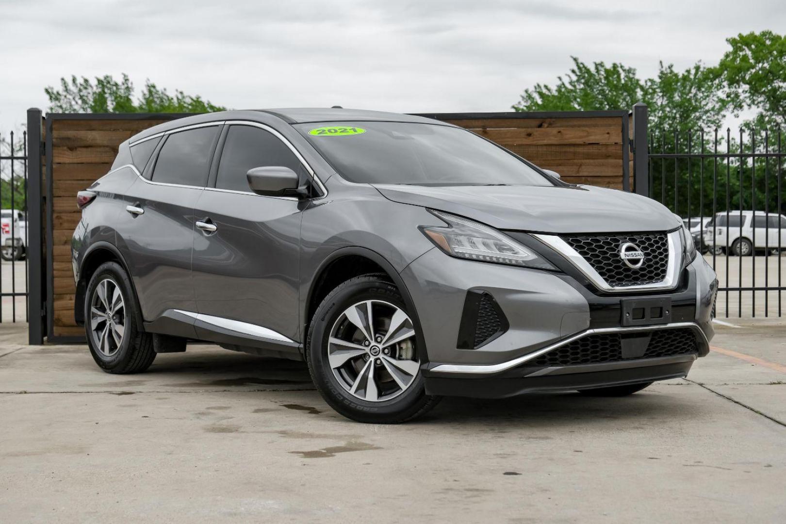 2021 gray Nissan Murano S (5N1AZ2AJ7MC) with an 3.5L V6 DOHC 24V engine, Continuously Variable Transmission transmission, located at 2401 E Main St., Grand Prairie, TX, 75050, (972) 262-4440, 32.748981, -96.969643 - Photo#5