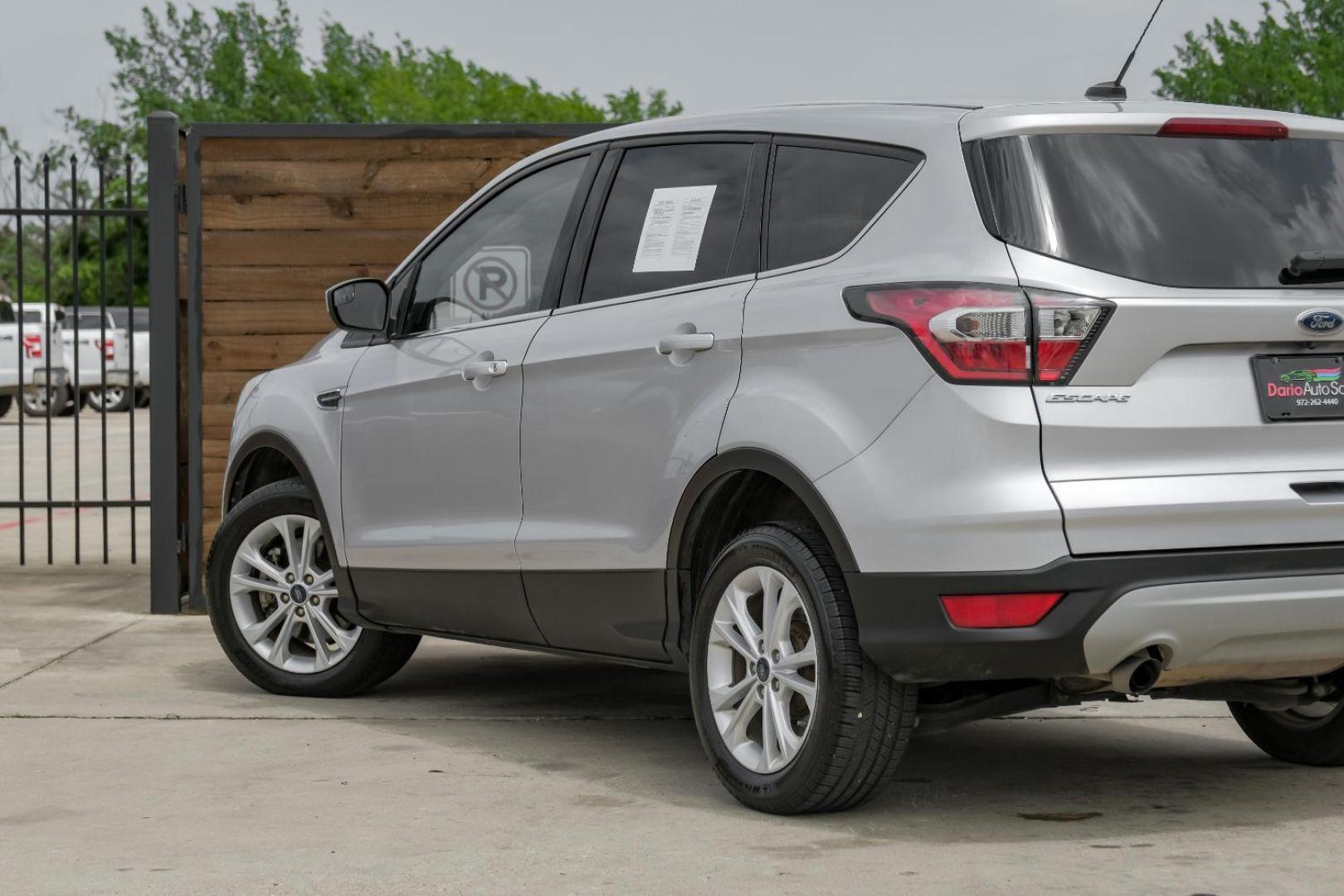 2017 SILVER Ford Escape SE 4WD (1FMCU9G96HU) with an 2.0L L4 DOHC 16V engine, 6-Speed Automatic transmission, located at 2401 E Main St., Grand Prairie, TX, 75050, (972) 262-4440, 32.748981, -96.969643 - Photo#13